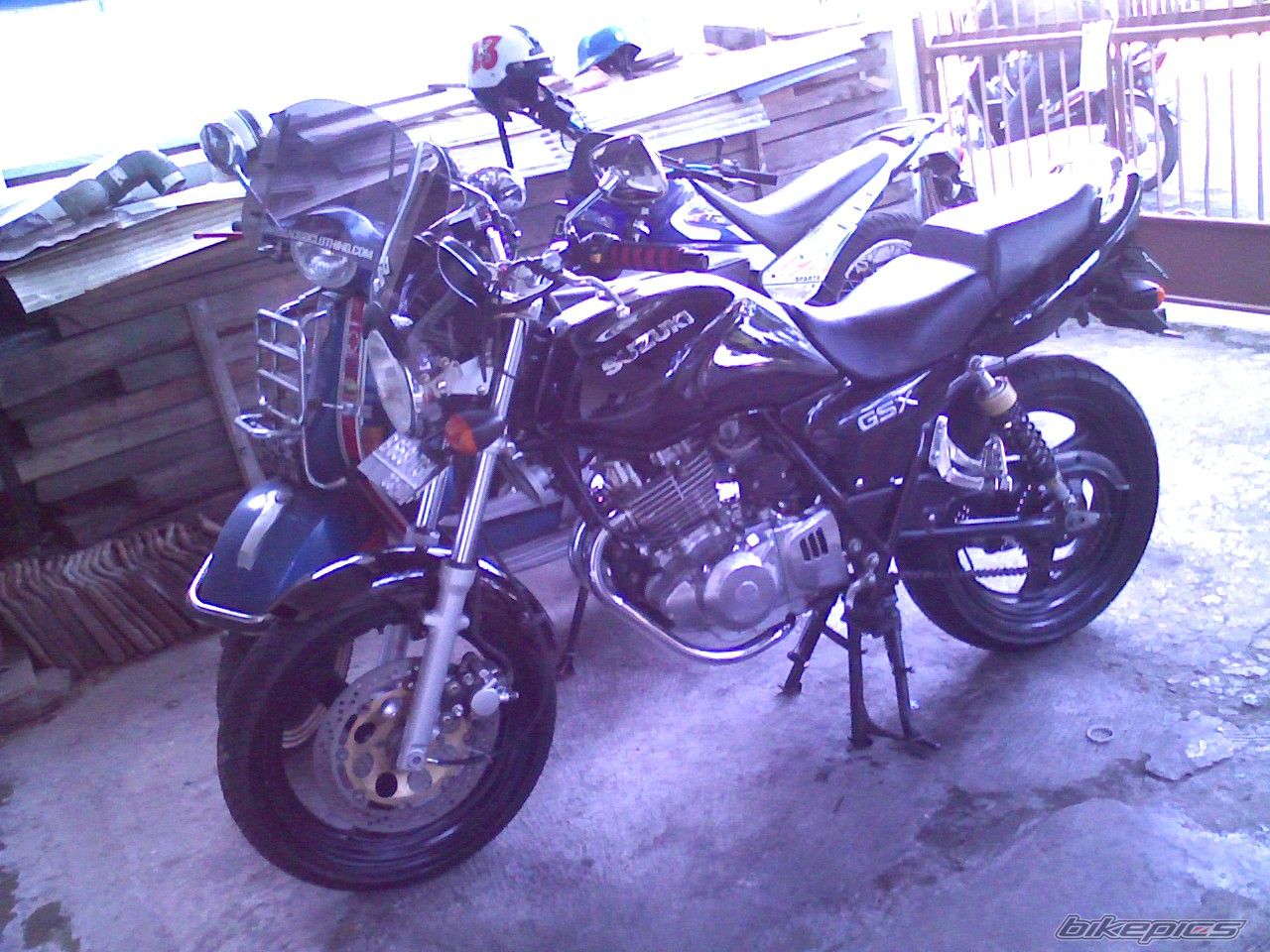 2005 SUZUKI GS 250 | Picture 1735875 motorcycle photo