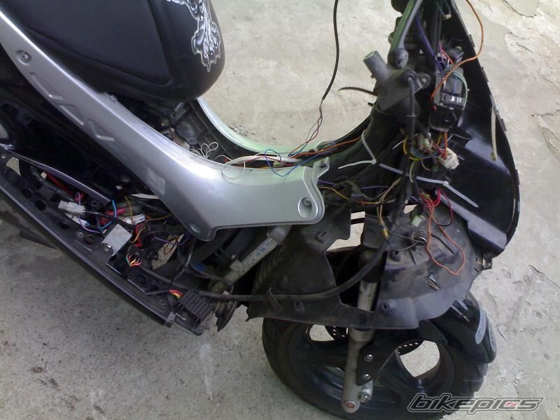 2004 YAMAHA MAXSTER 150 | Picture 1739775 motorcycle photo