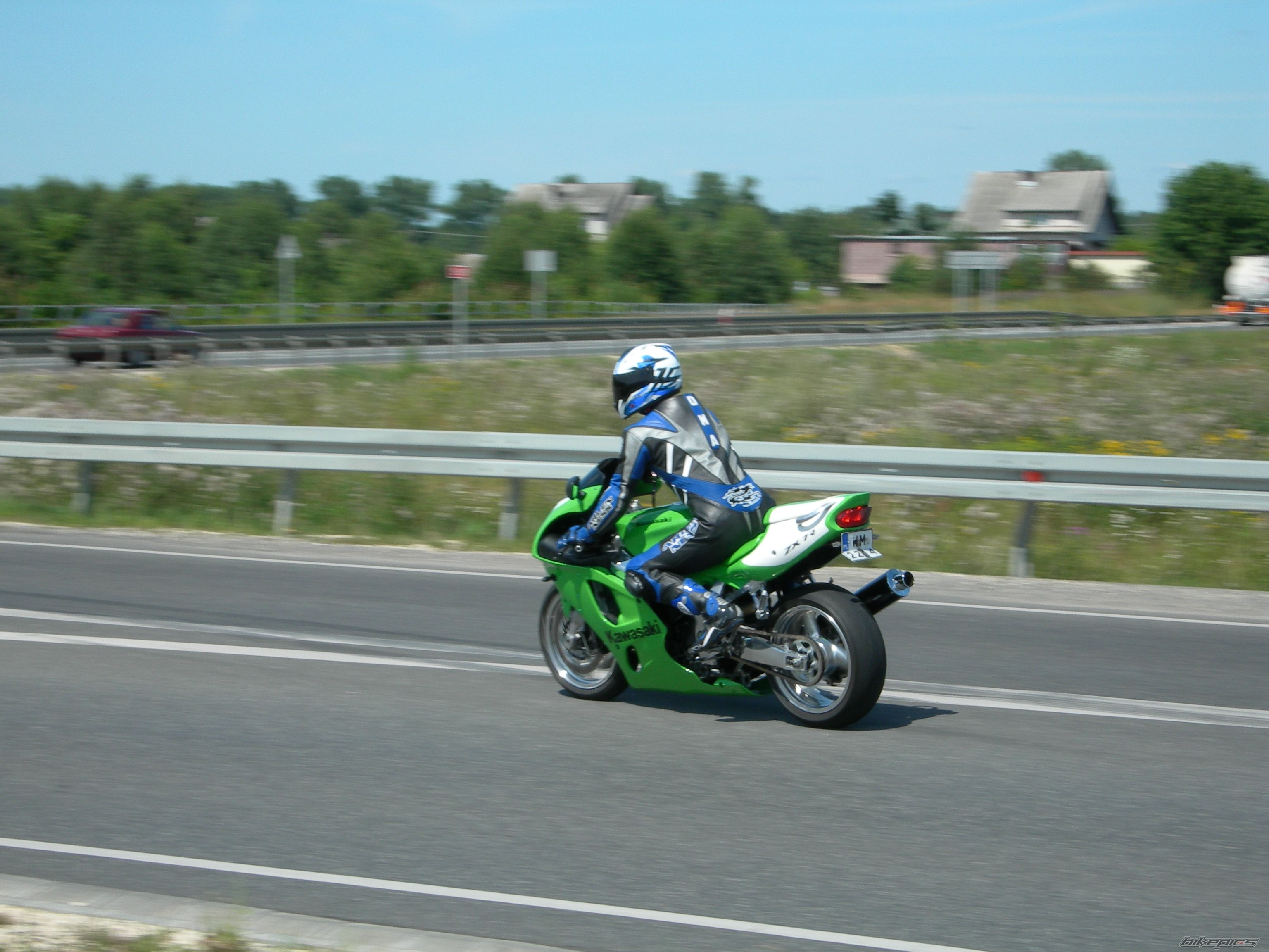 2000 KAWASAKI ZX 7R | Picture 1743576 motorcycle photo