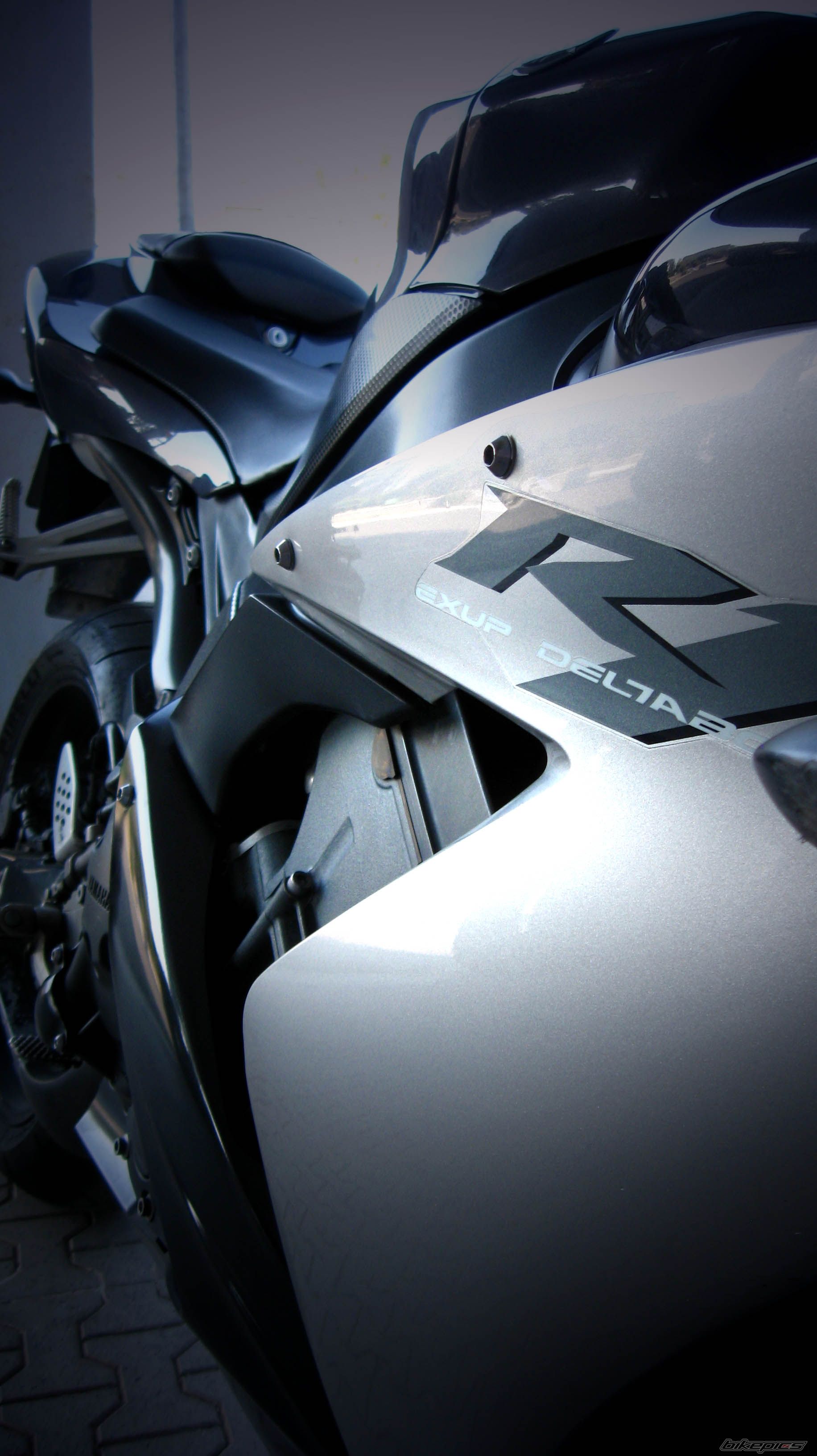 2004 YAMAHA YZF R1 | Picture 1745368 motorcycle photo