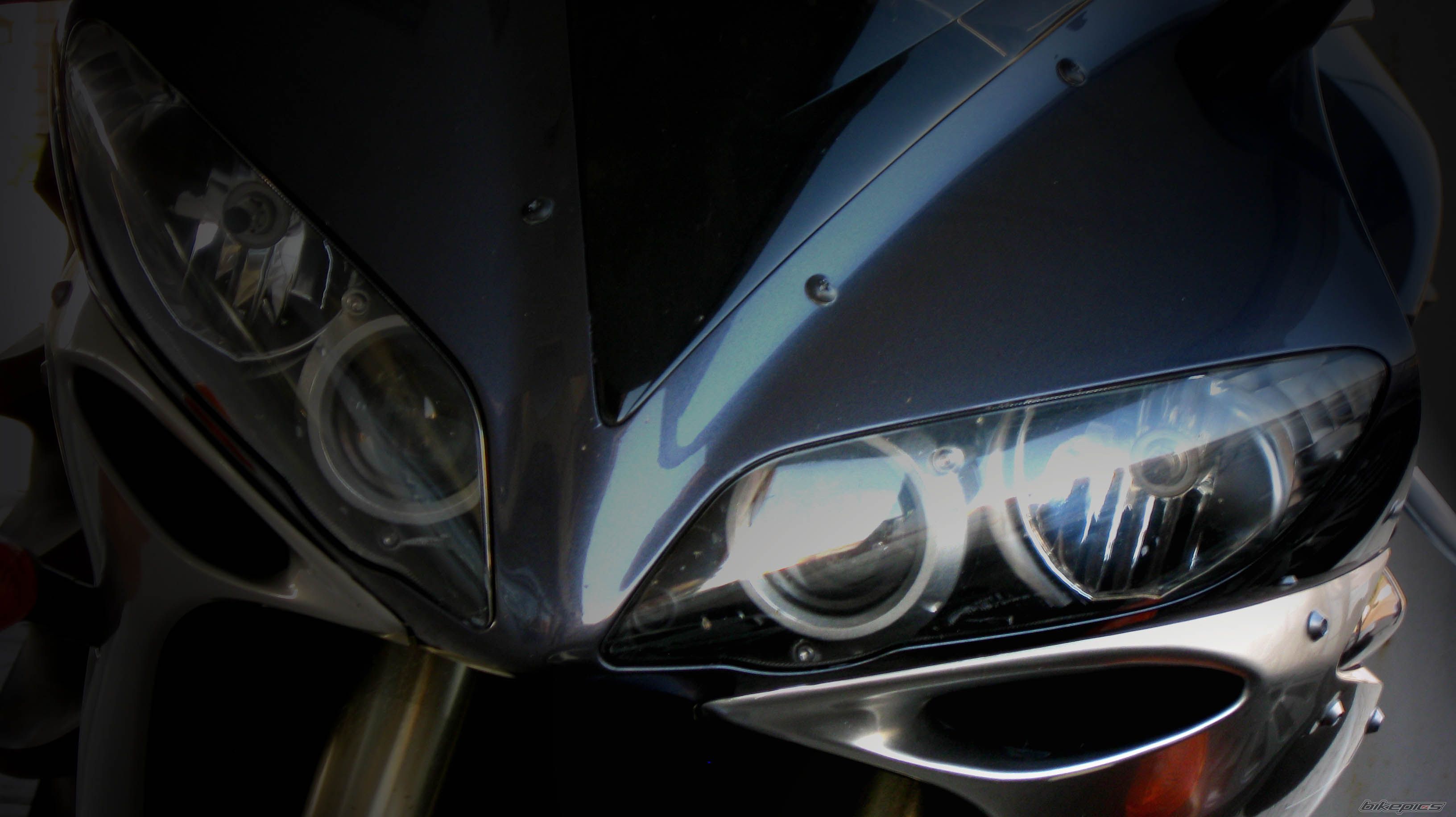 2004 YAMAHA YZF R1 | Picture 1745369 motorcycle photo