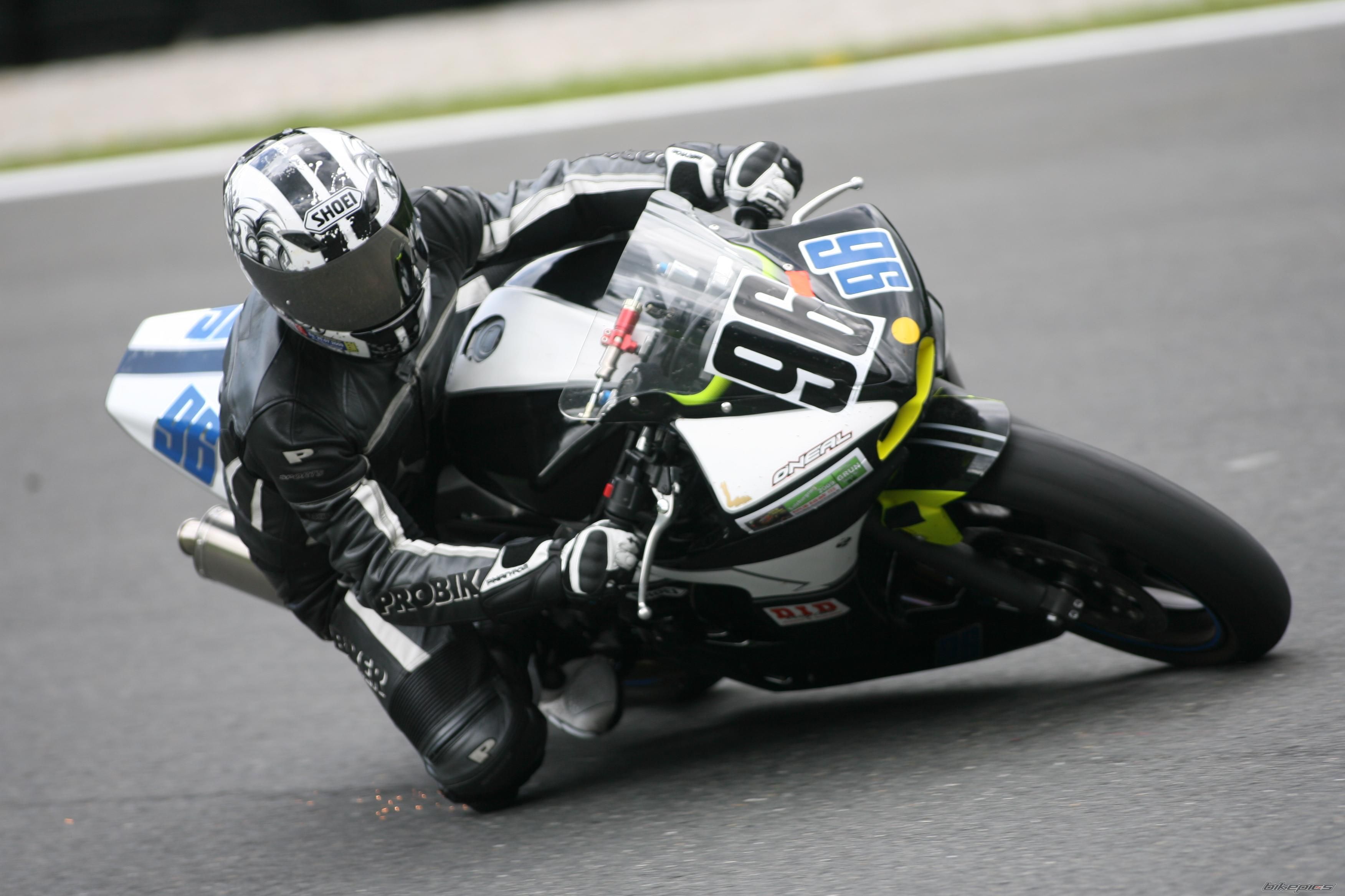 2003 YAMAHA YZF R6 | Picture 1746507 motorcycle photo