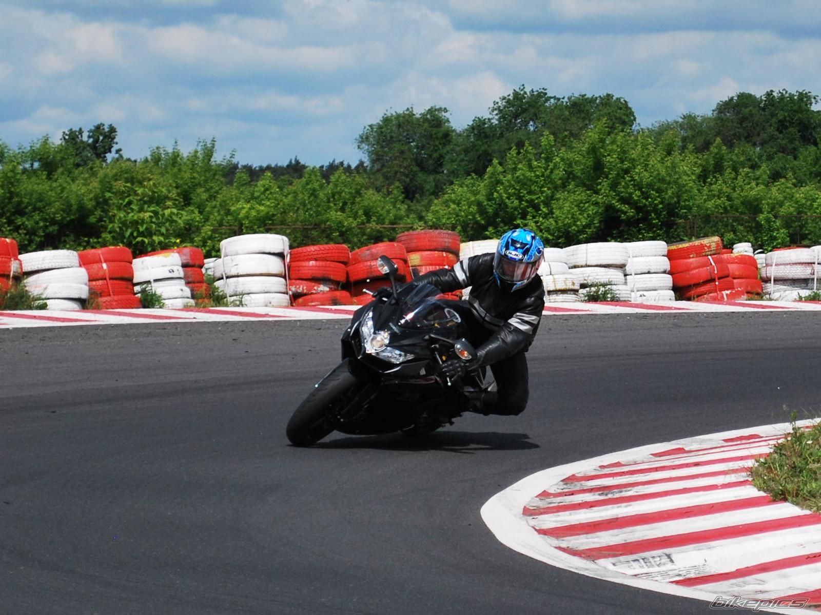 2008 SUZUKI GSX R 600 | Picture 1749535 motorcycle photo