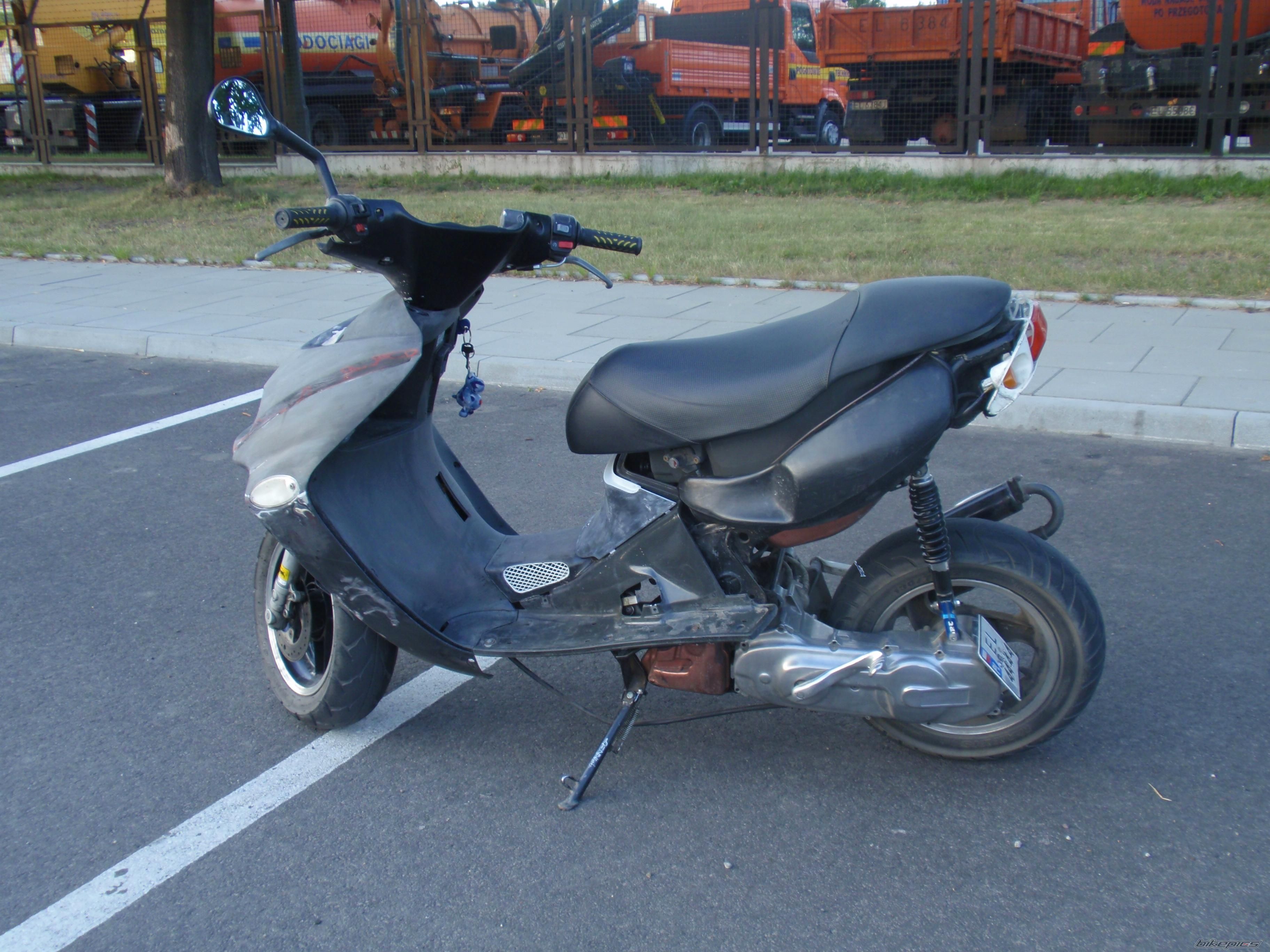 1998 MALAGUTI FIREFOX 50 F15 | Picture 1749924 motorcycle photo