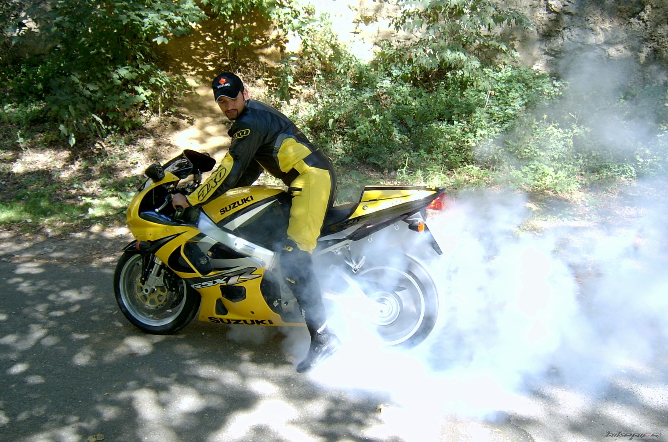 2001 SUZUKI GSX R 750 | Picture 1750509 motorcycle photo