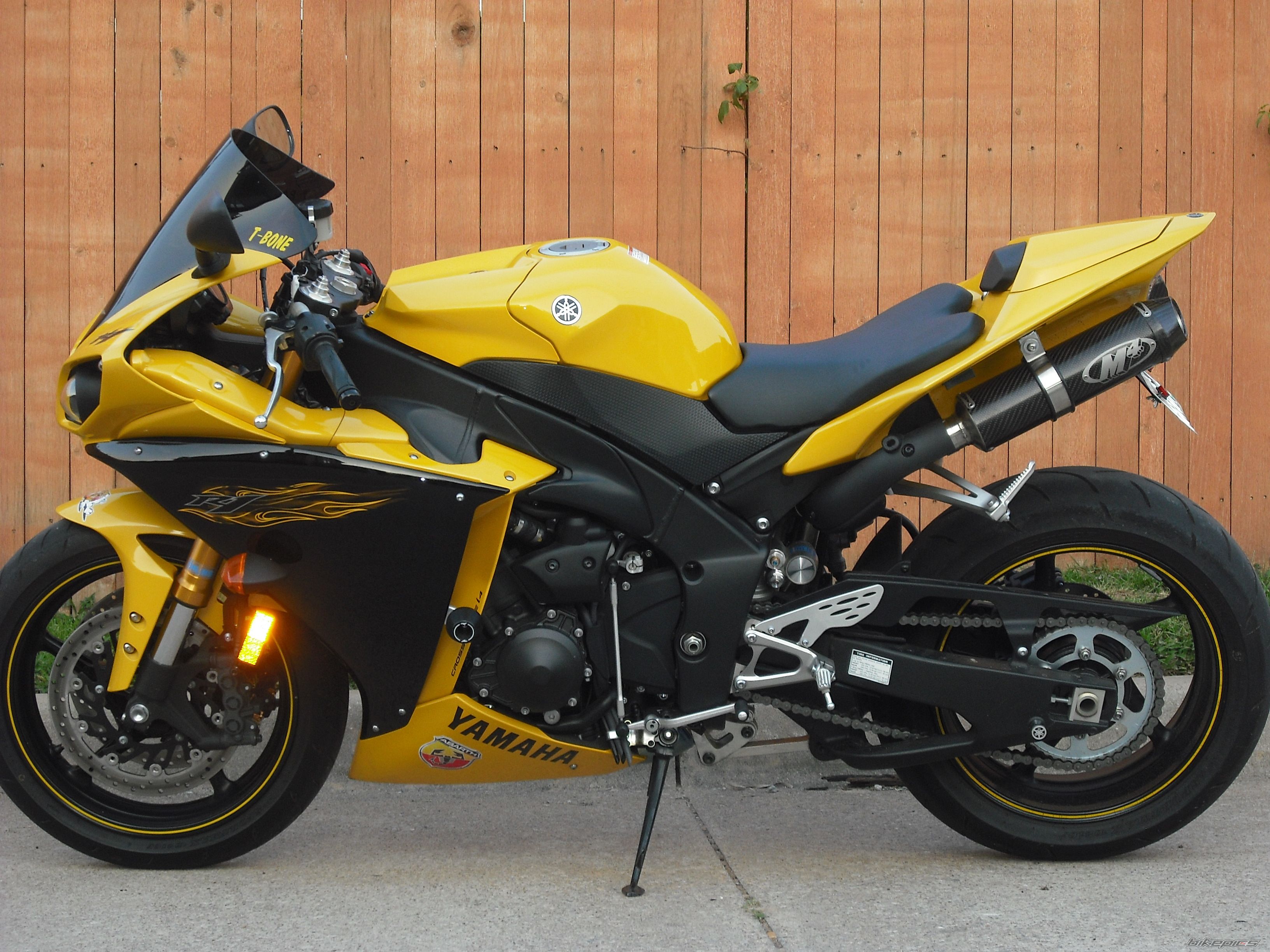 2009 YAMAHA YZF R1 | Picture 1754615 motorcycle photo