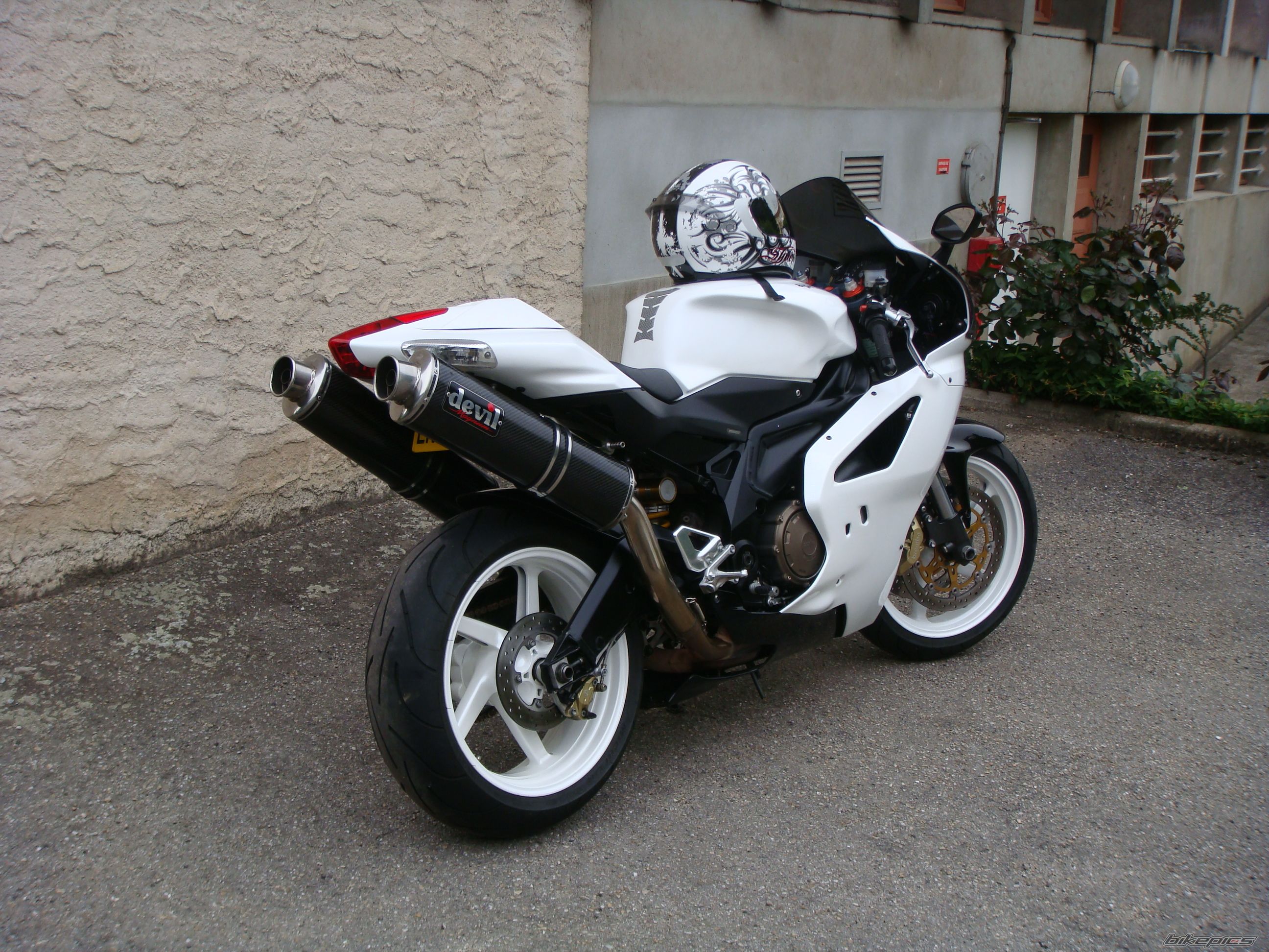 2009 APRILIA RSV 1000R MILLE | Picture 1755087 motorcycle photo