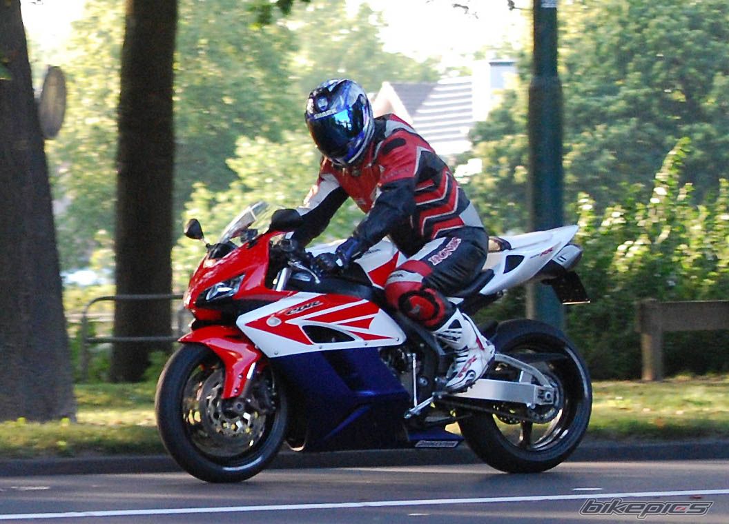 2004 HONDA CBR 1000  RR | Picture 1755192 motorcycle photo