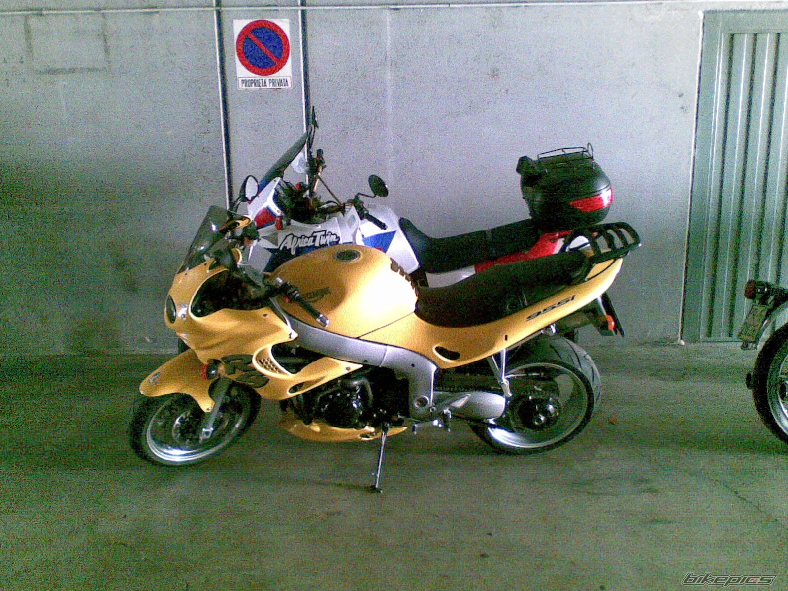2002 TRIUMPH SPRINT RS | Picture 1755885 motorcycle photo