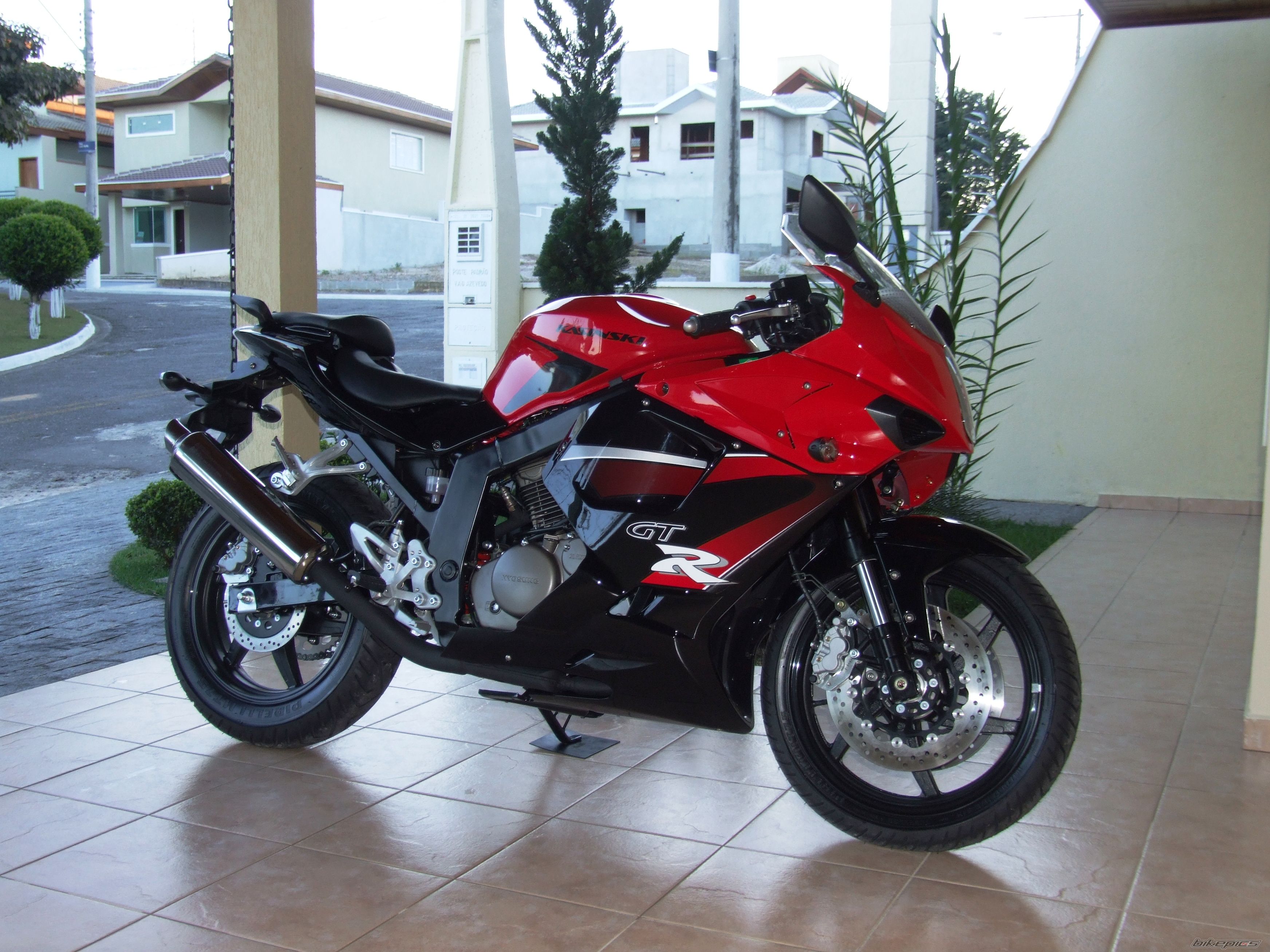 2010 HYOSUNG GT 250 R COMET | Picture 1756110 motorcycle photo