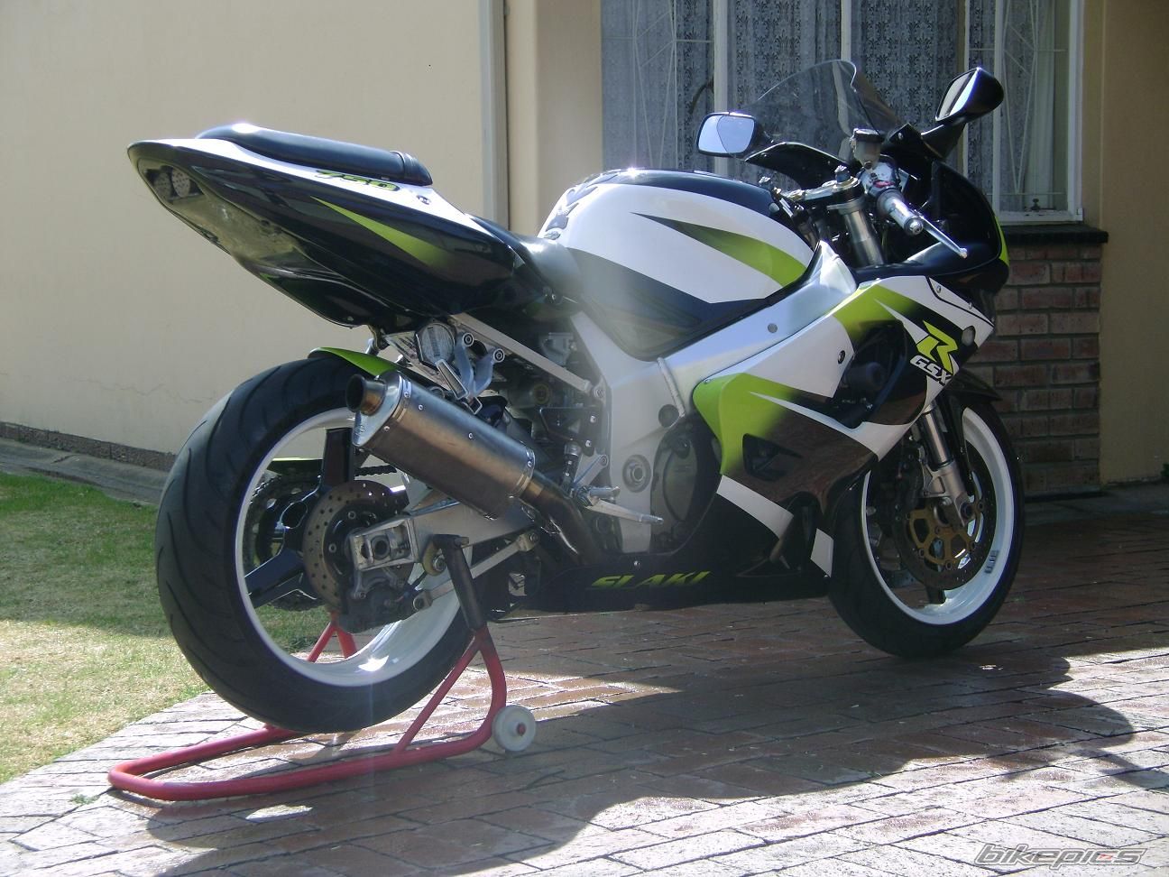 2001 SUZUKI GSX R 750 | Picture 1756564 motorcycle photo