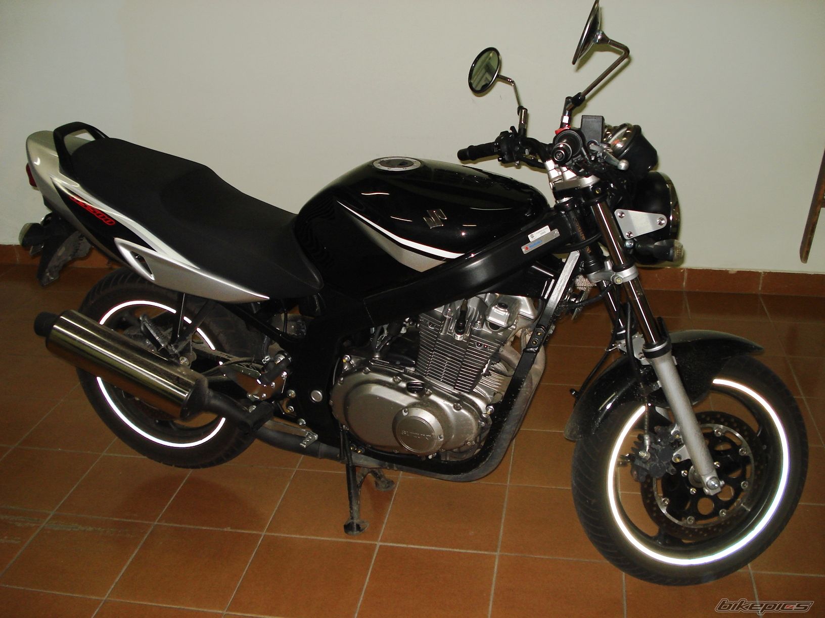2009 SUZUKI GS 500 | Picture 1758236 motorcycle photo