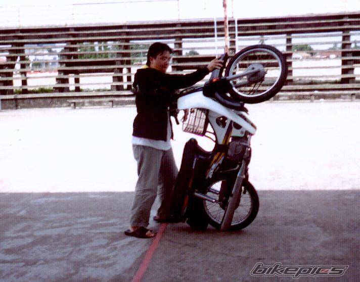1998 HONDA EX3 C70 | Picture 175980 motorcycle photo