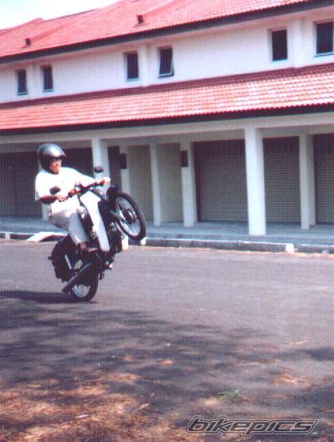 1998 HONDA EX3 C70 | Picture 175990 motorcycle photo