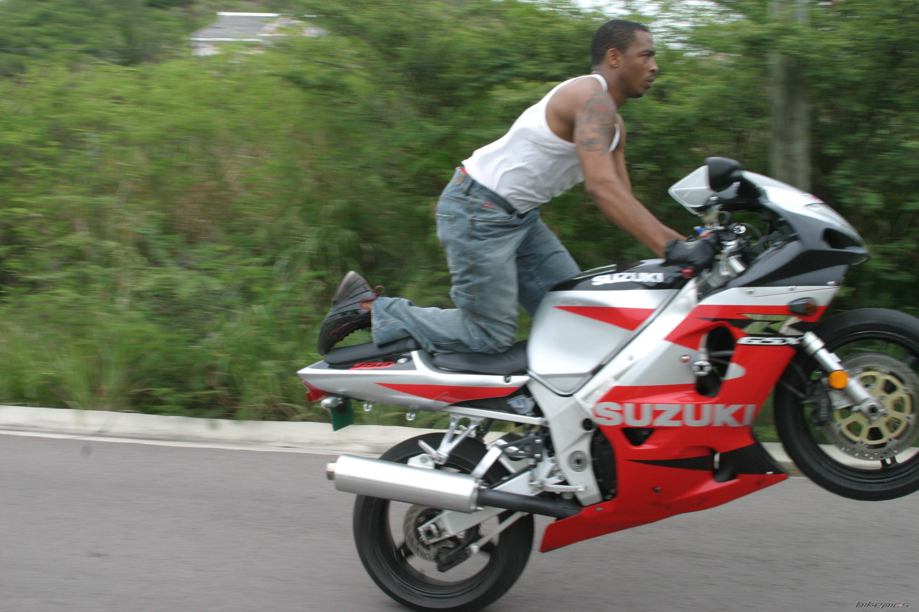 2001 SUZUKI GSX R 750 | Picture 176037 motorcycle photo