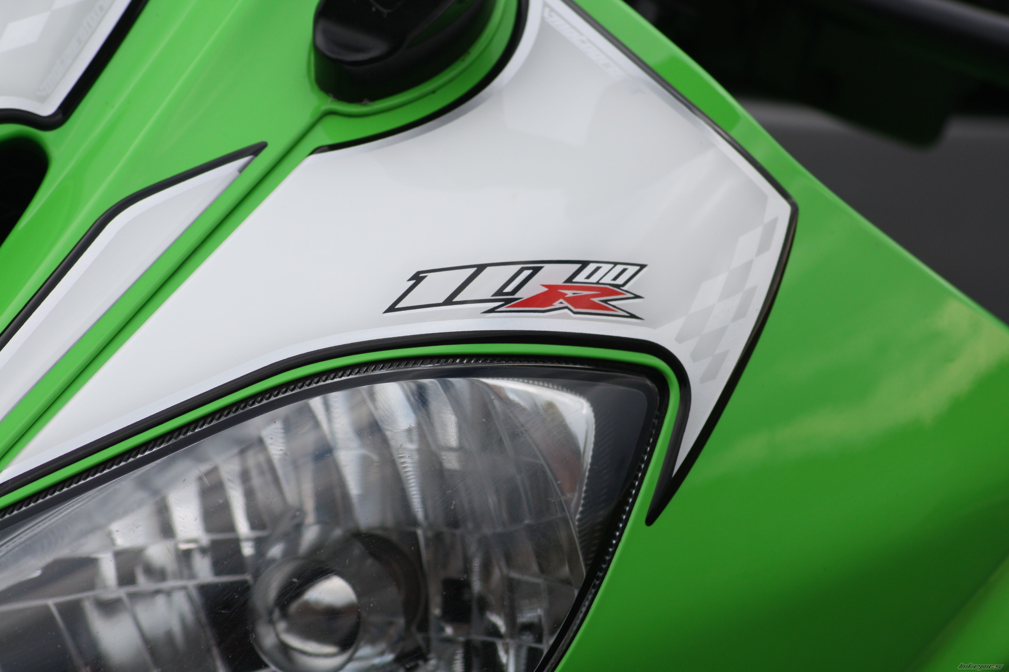 2005 KAWASAKI ZX 10R | Picture 1770063 motorcycle photo