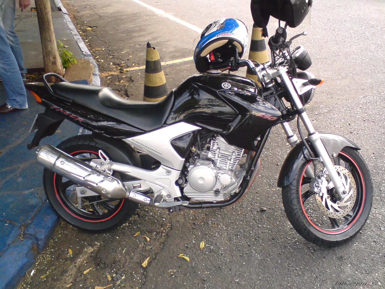 2008 YAMAHA FAZER 250 | Picture 1770112 motorcycle photo