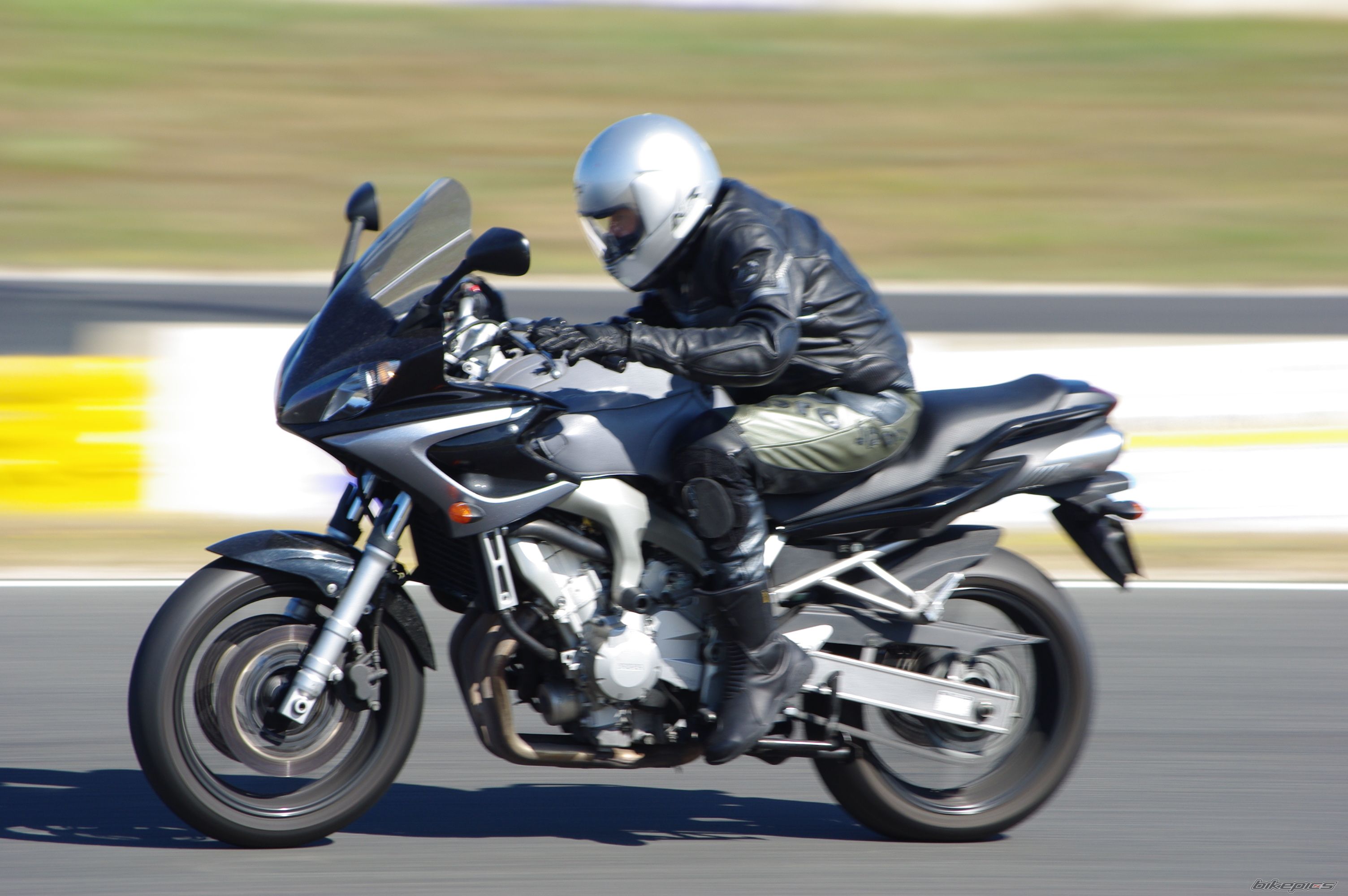 2007 YAMAHA FZ6 FAZER | Picture 1770349 motorcycle photo