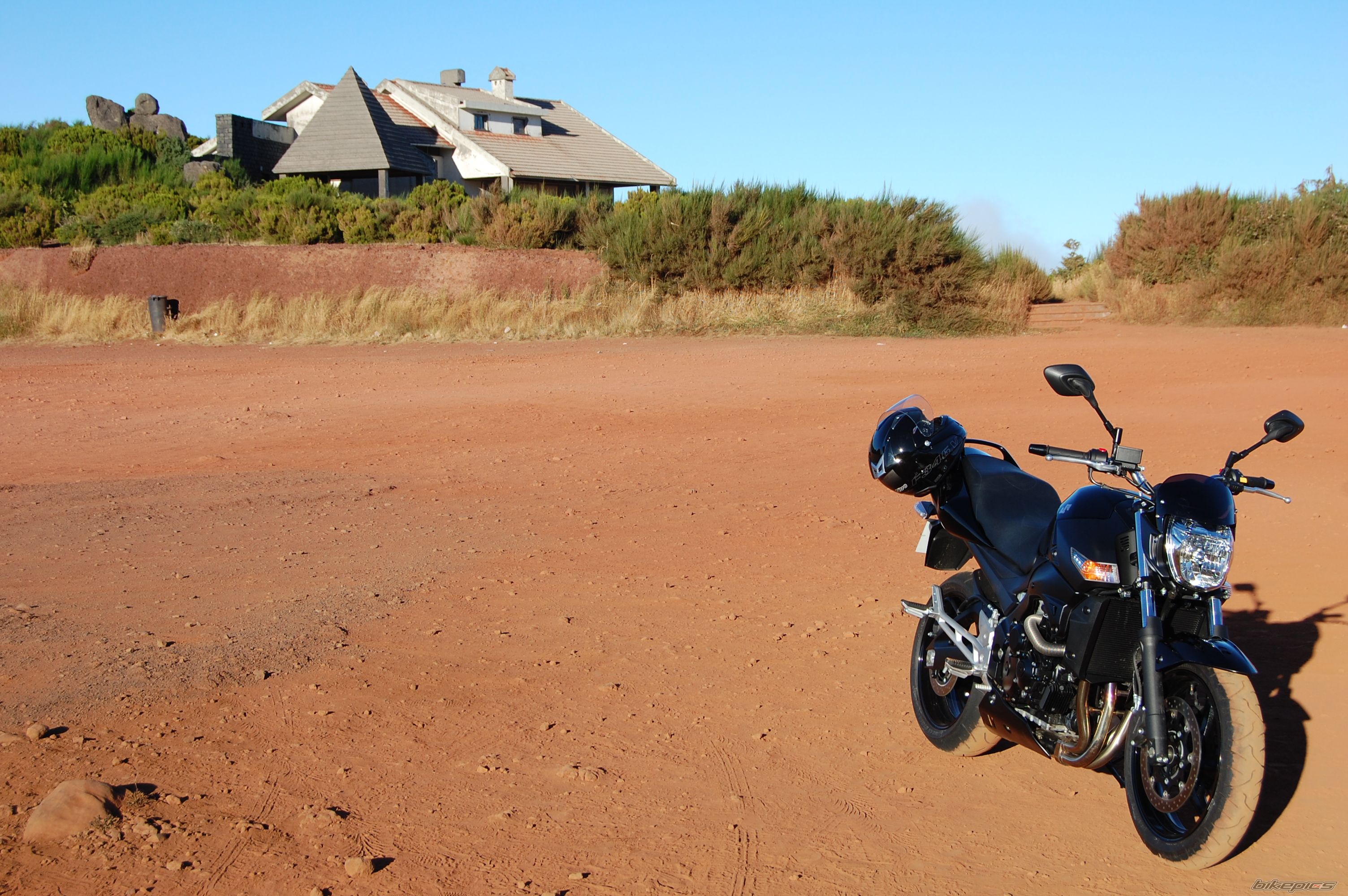 2009 SUZUKI GSR 600 | Picture 1771127 motorcycle photo