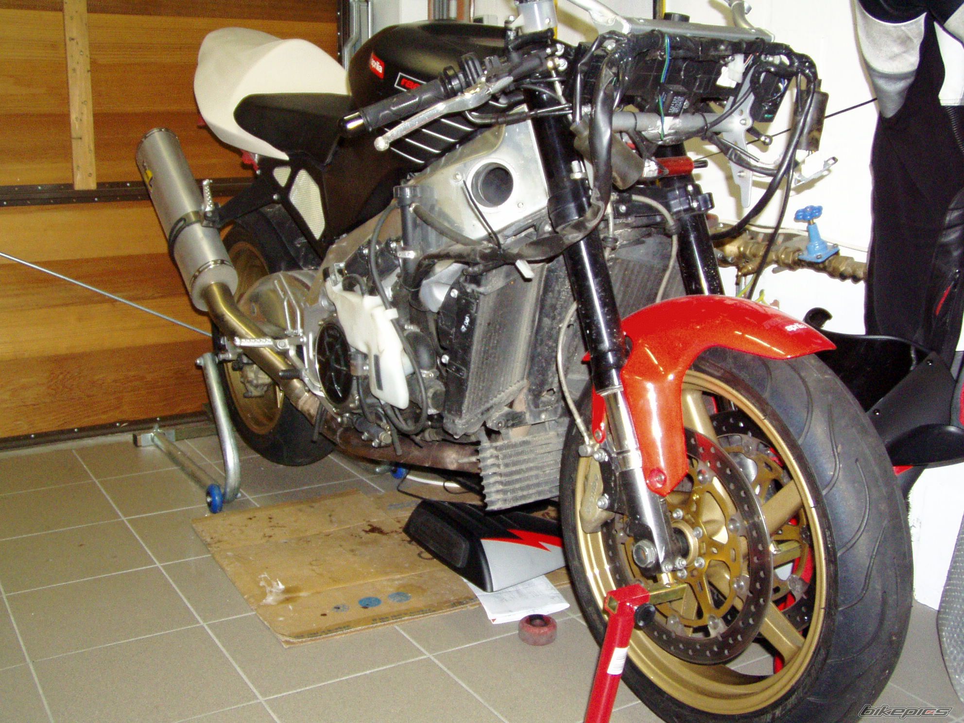 2001 APRILIA RSV 1000 MILLE | Picture 1771423 motorcycle photo