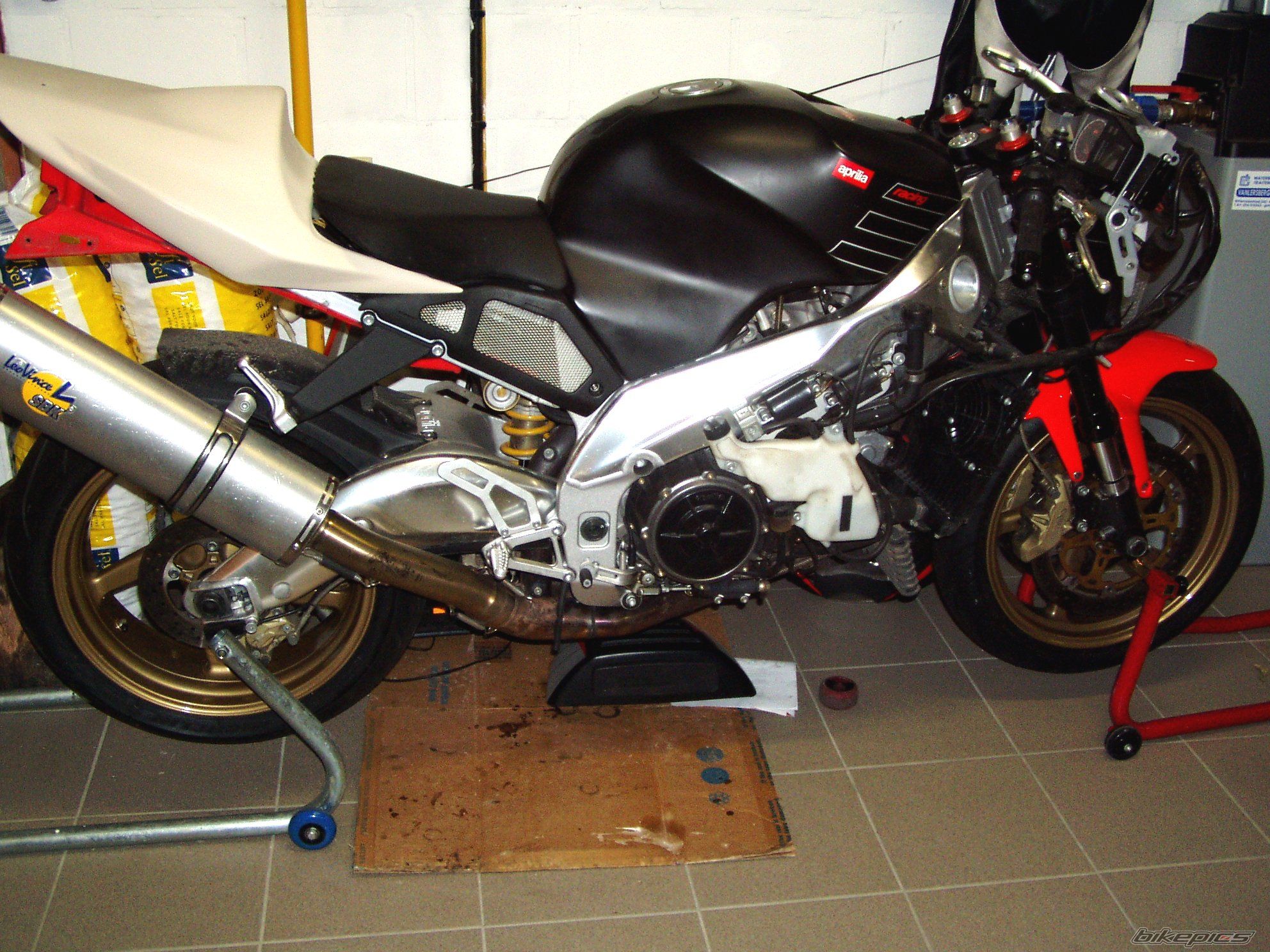 2001 APRILIA RSV 1000 MILLE | Picture 1771426 motorcycle photo