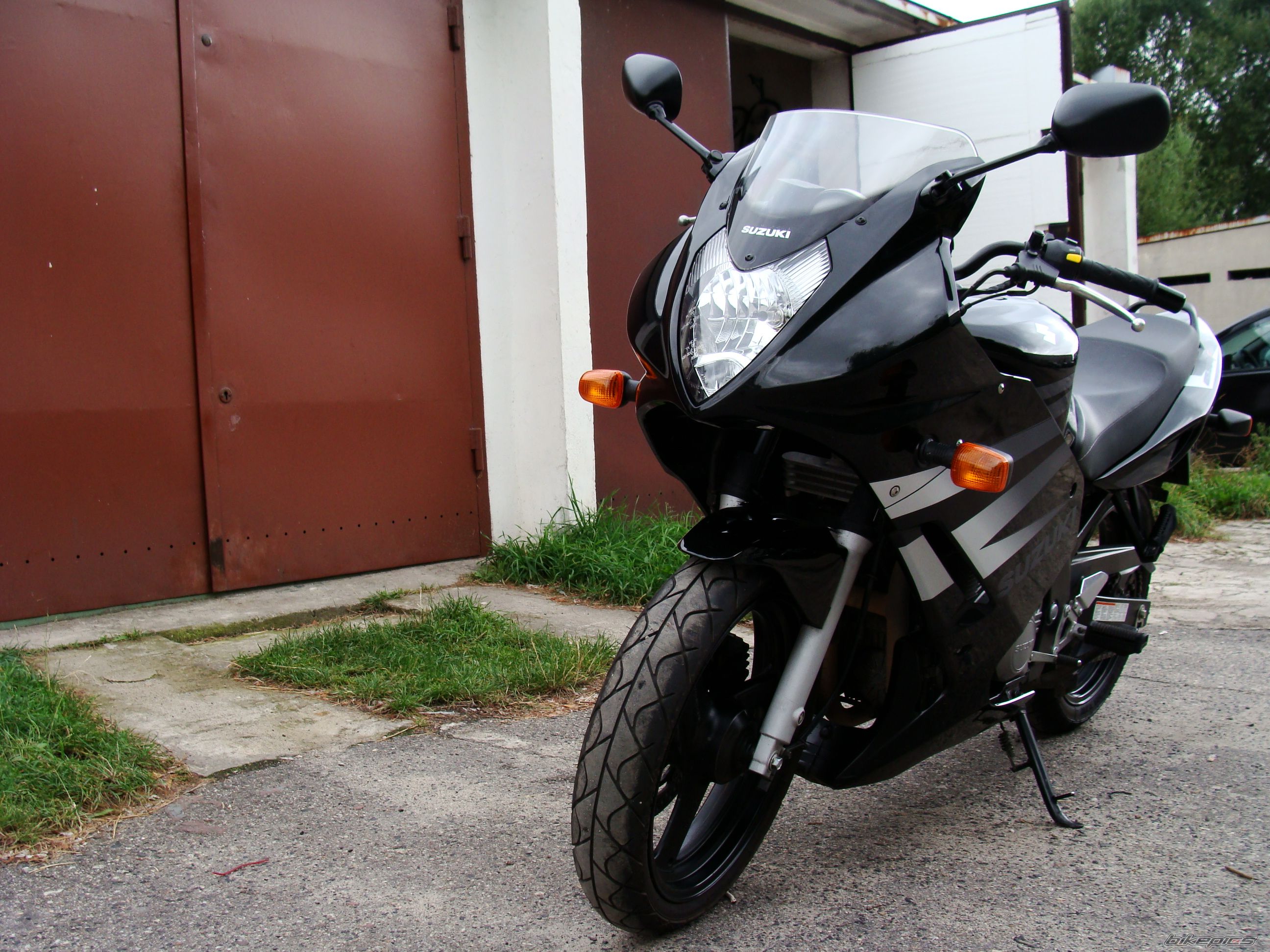 2004 SUZUKI GS 500 | Picture 1772853 motorcycle photo