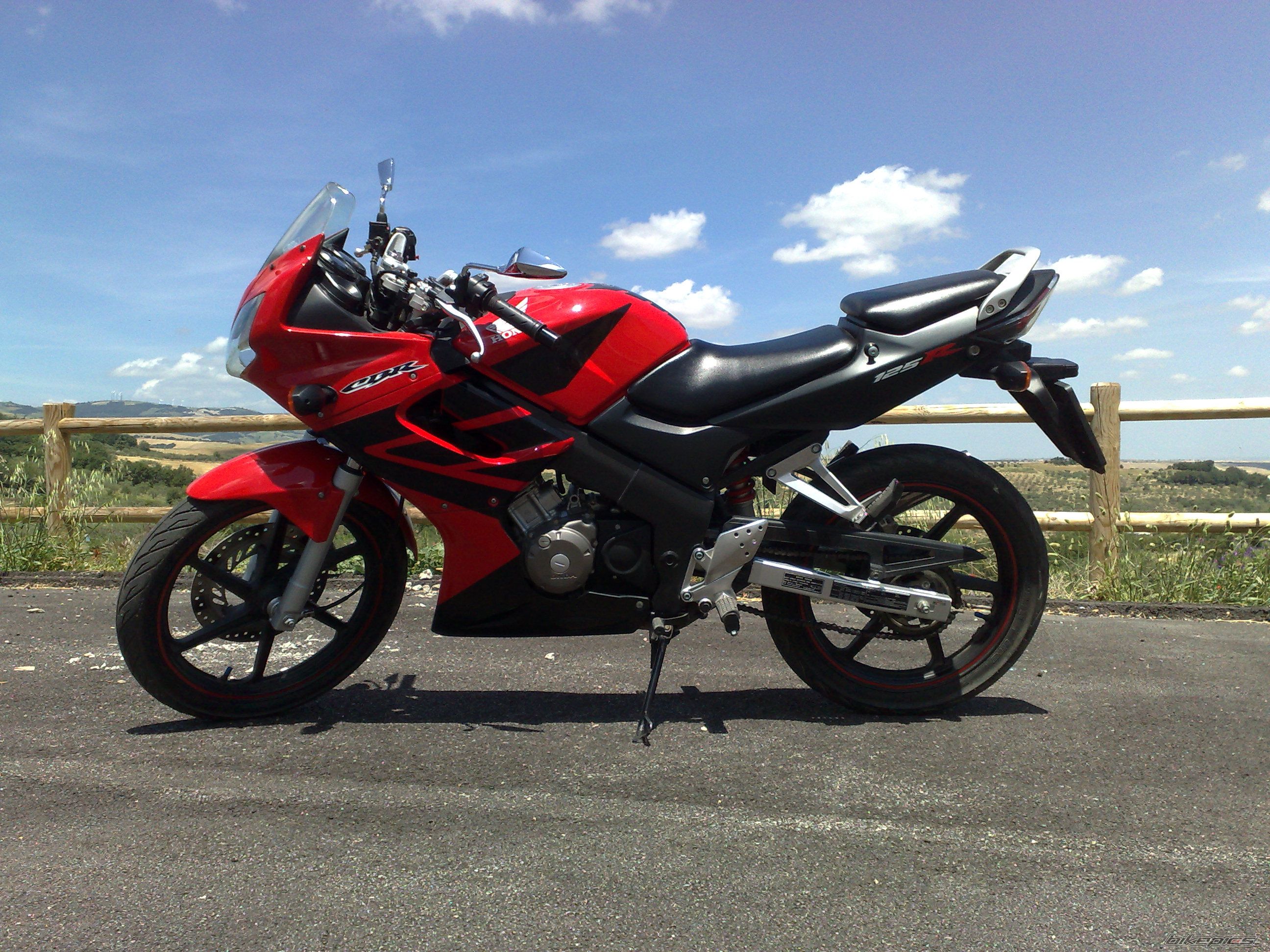 2004 HONDA CBR 125 | Picture 1775312 motorcycle photo