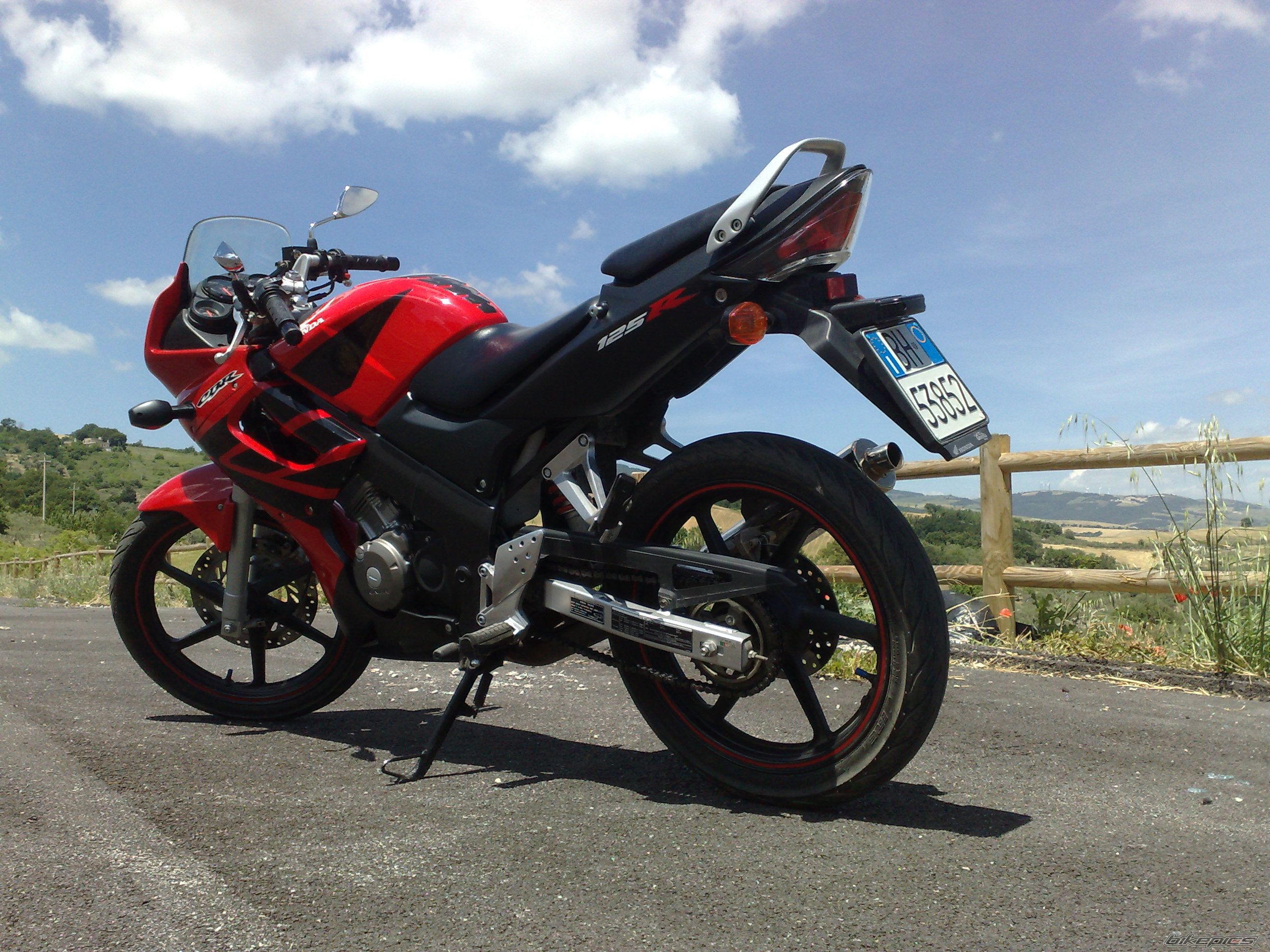 2004 HONDA CBR 125 | Picture 1775315 motorcycle photo