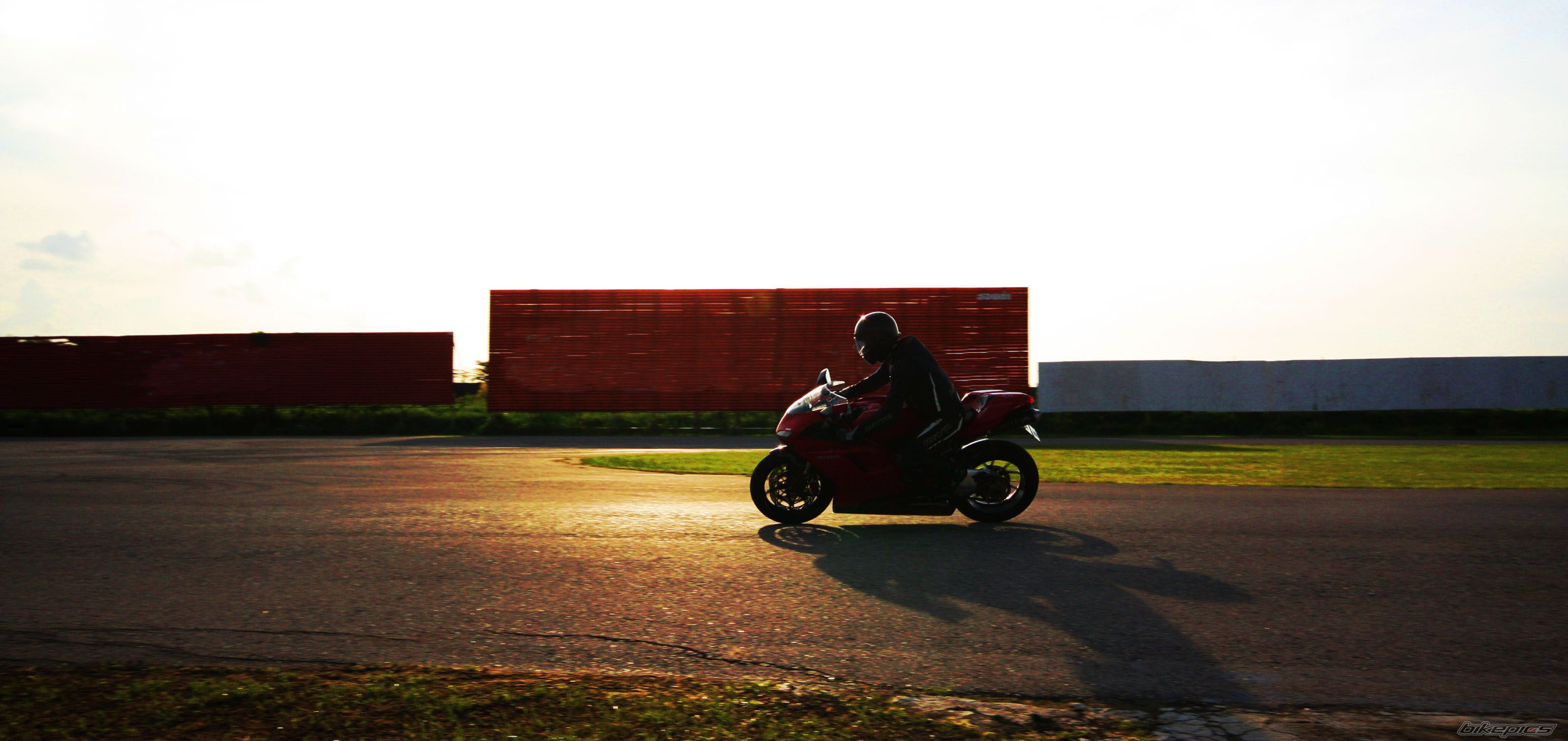 2009 DUCATI 1098 | Picture 1778804 motorcycle photo
