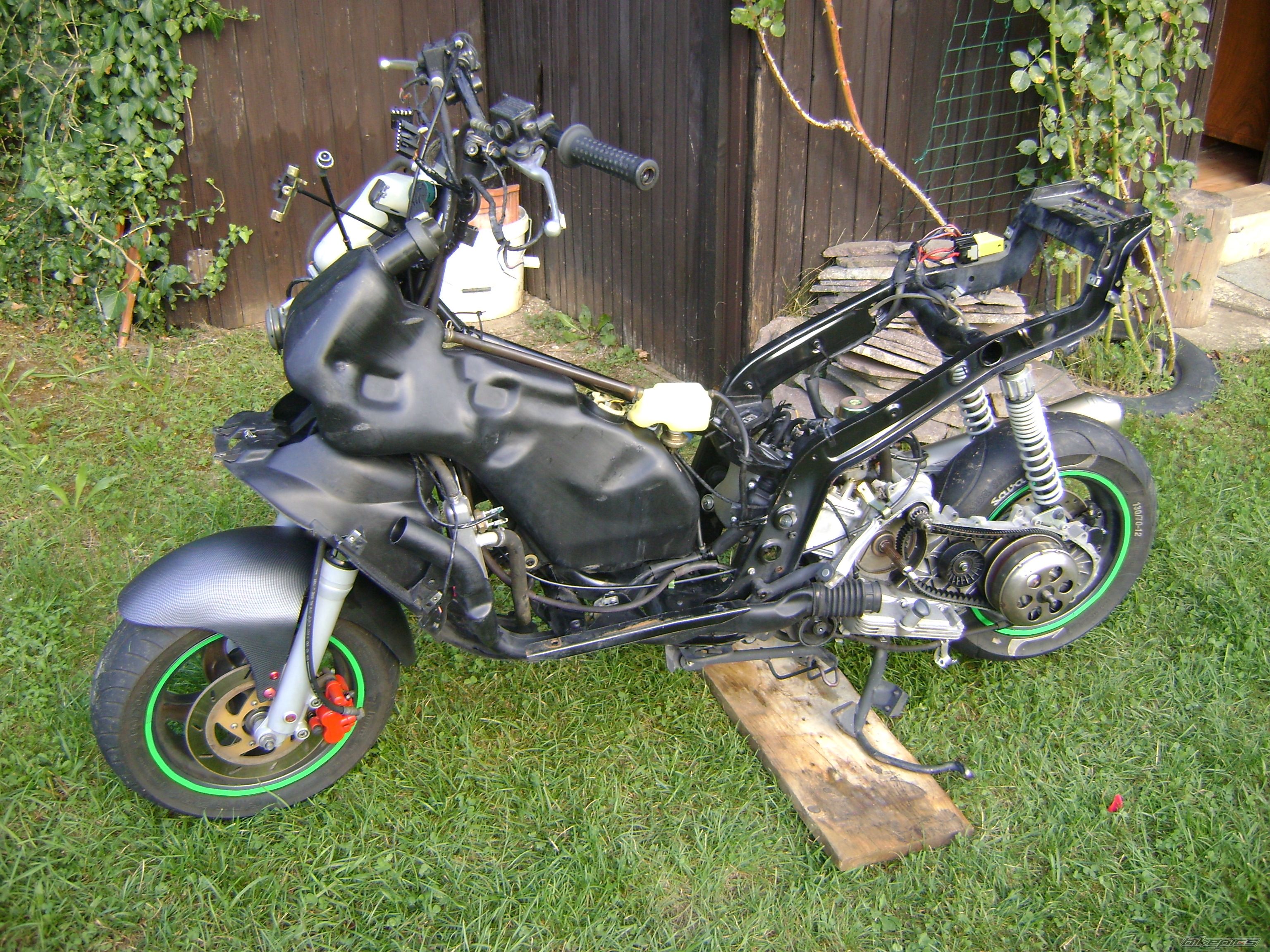 2001 GILERA RUNNER 200 VXR | Picture 1780458 motorcycle photo