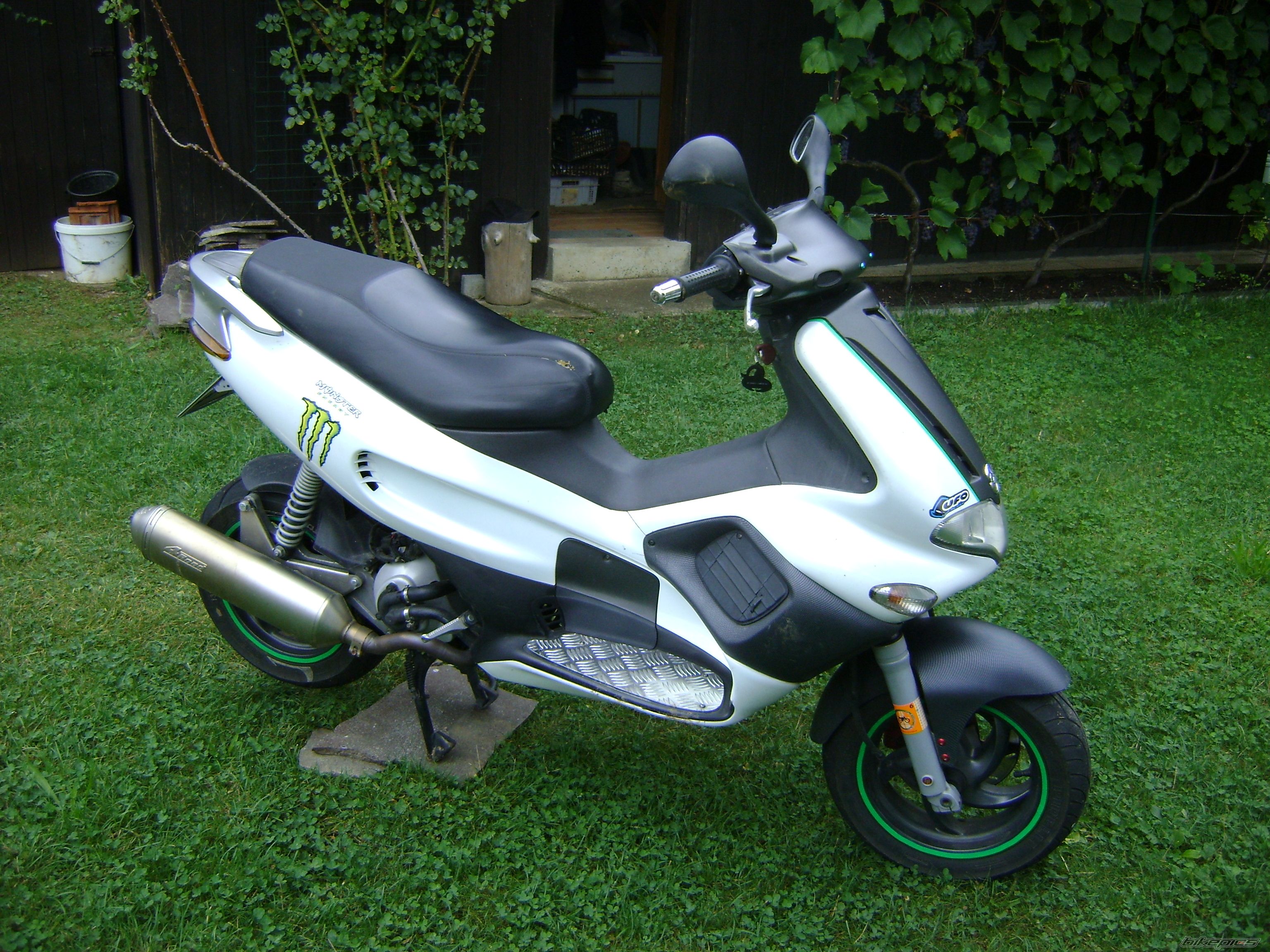 2001 GILERA RUNNER 200 VXR | Picture 1780462 motorcycle photo
