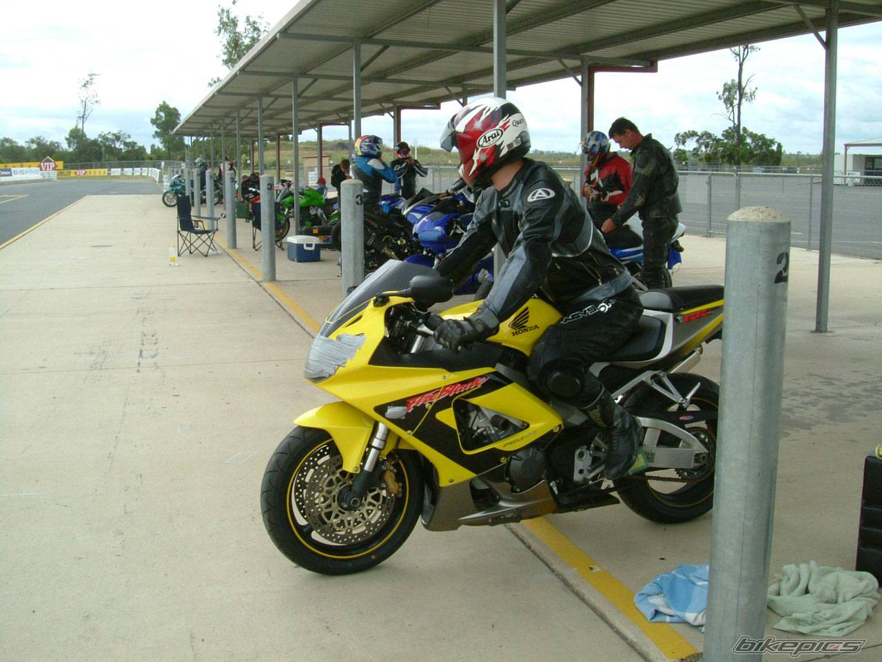 2001 HONDA CBR 900 | Picture 178168 motorcycle photo