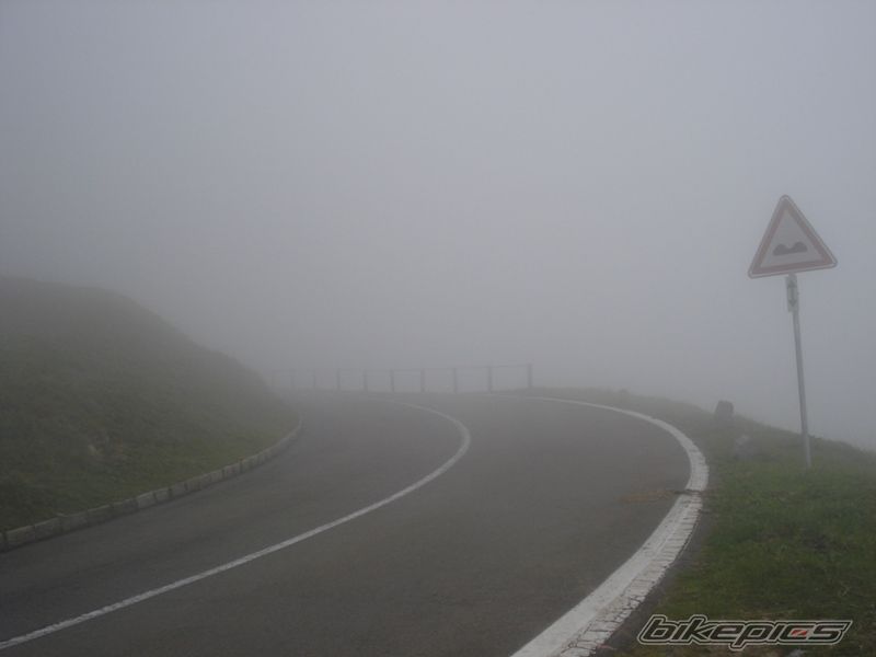 2009 YAMAHA YZF R125 | Picture 1782104 motorcycle photo