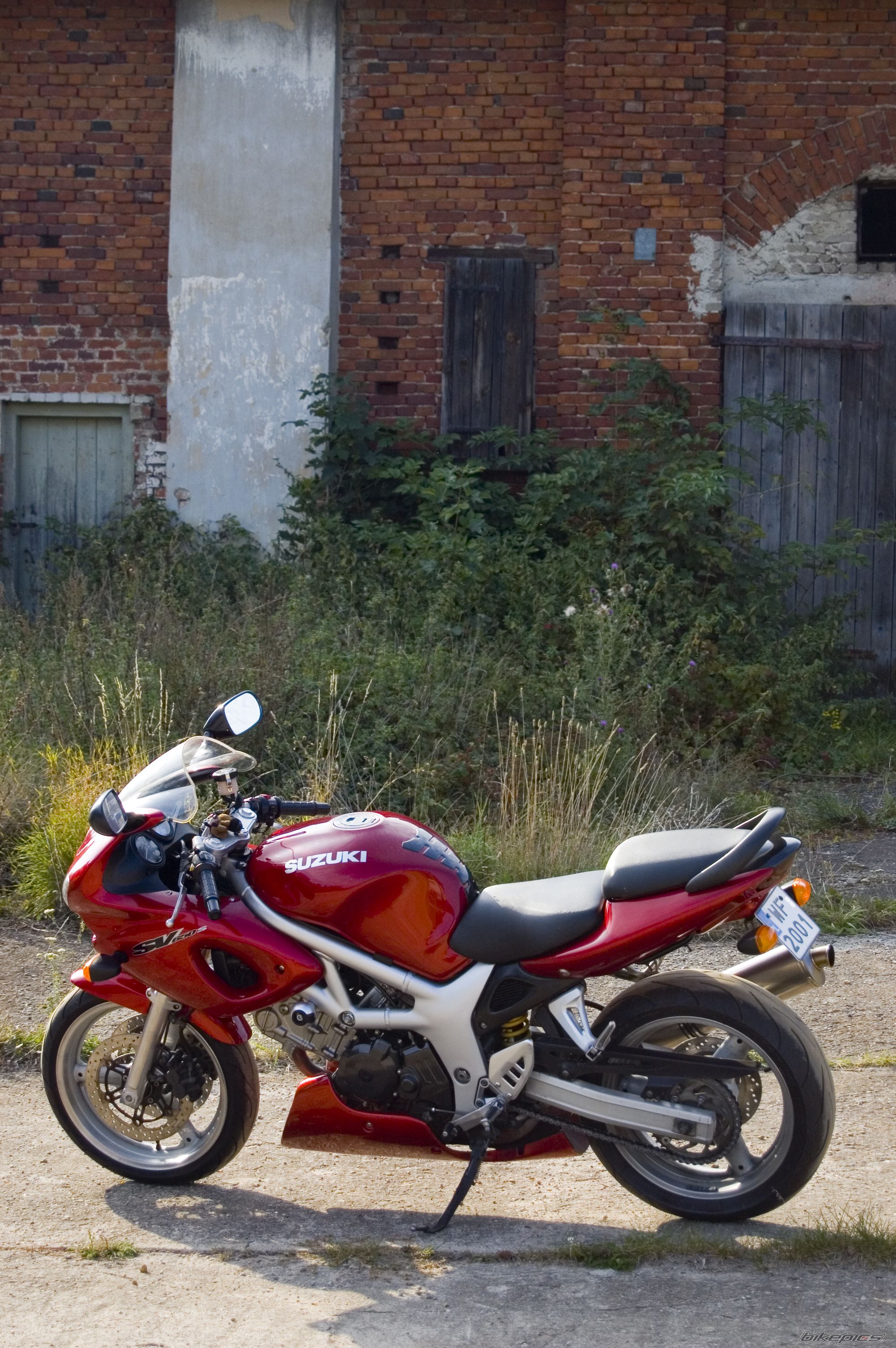 2001 SUZUKI SV 650S | Picture 1782657 motorcycle photo