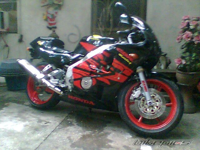 1989 HONDA CBR 400 | Picture 1782998 motorcycle photo