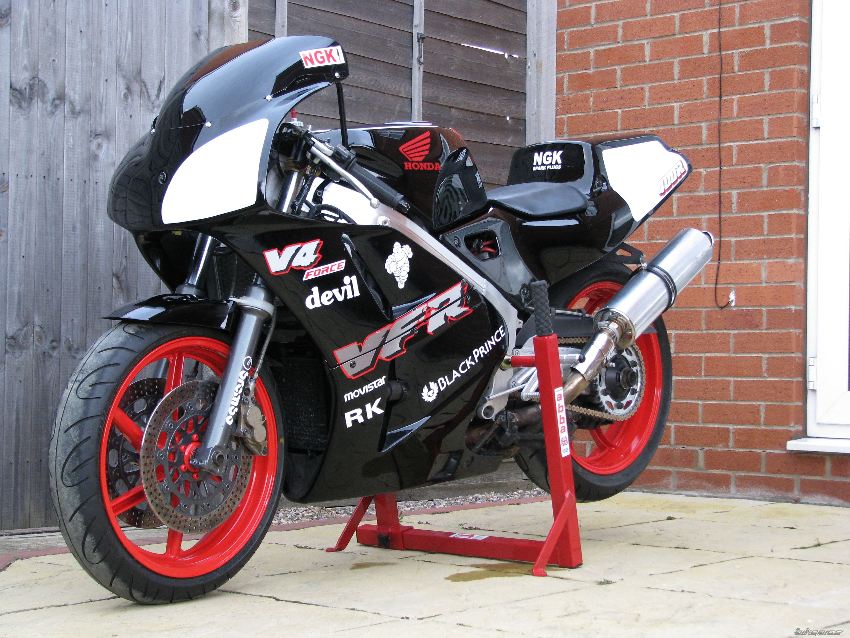 1992 HONDA VFR 400 | Picture 1783099 motorcycle photo