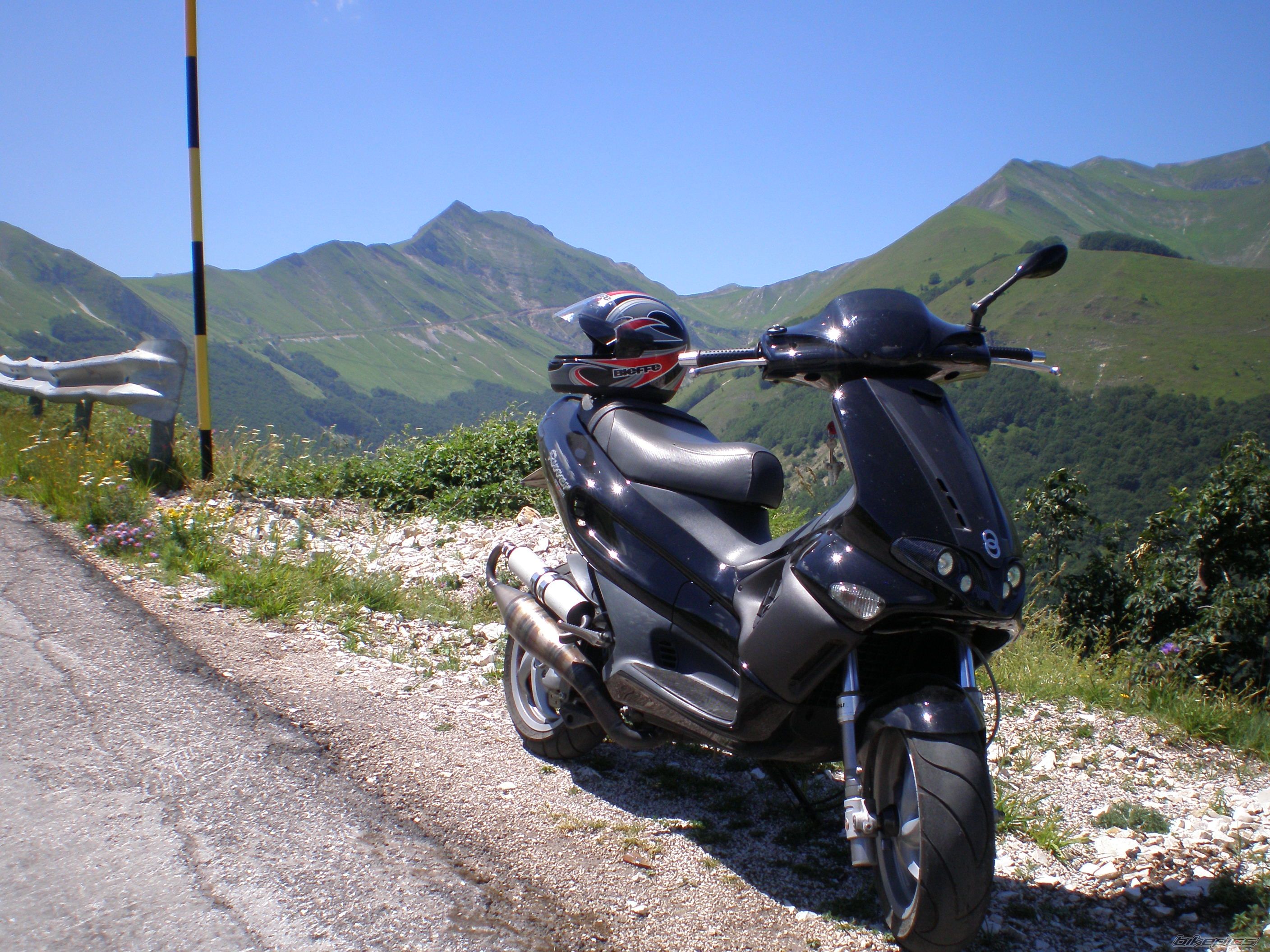 2009 GILERA RUNNER 180 FXR | Picture 1785306 motorcycle photo