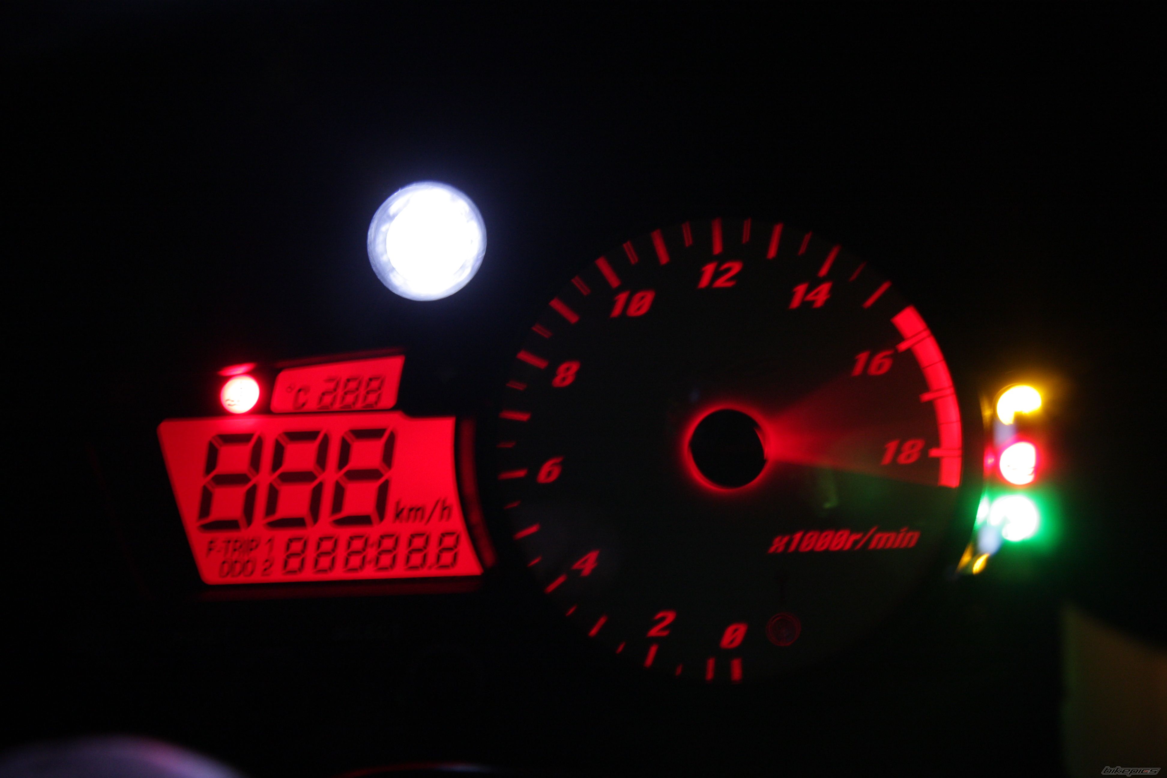 2005 YAMAHA YZF R6 | Picture 1785551 motorcycle photo