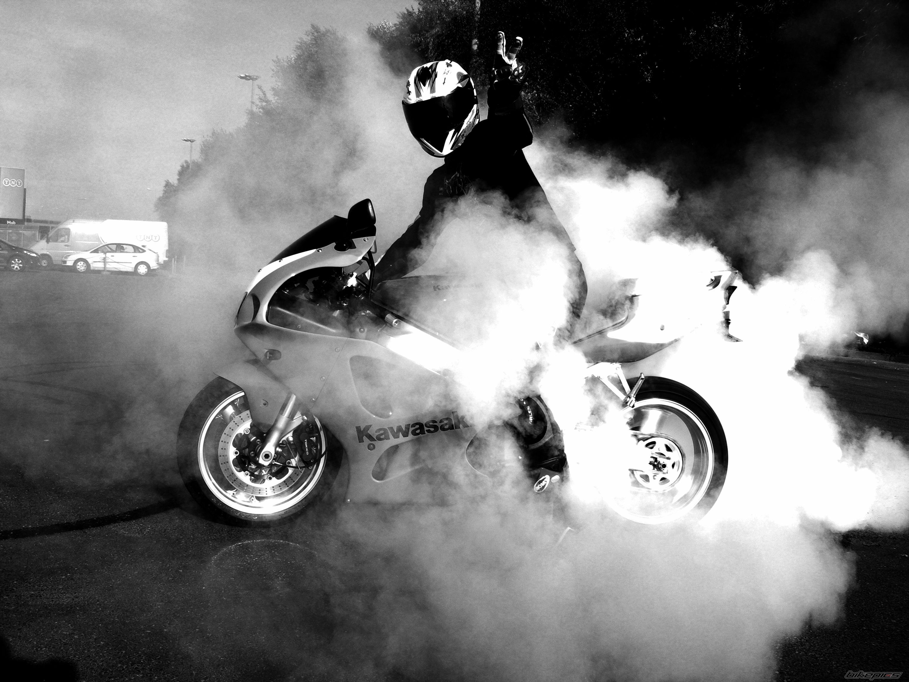 2000 KAWASAKI ZX 7R | Picture 1785811 motorcycle photo