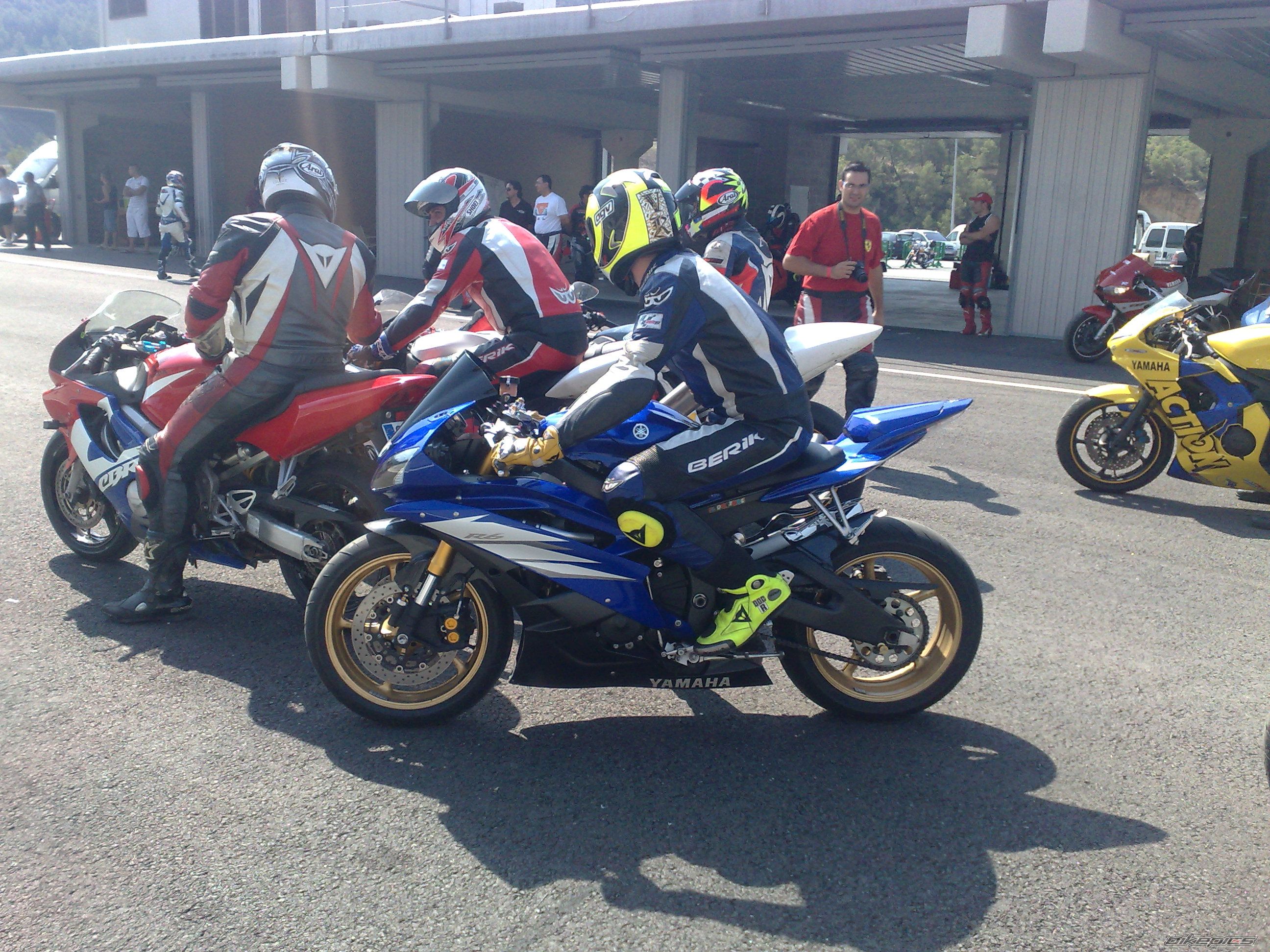 2006 YAMAHA YZF R6 | Picture 1786971 motorcycle photo