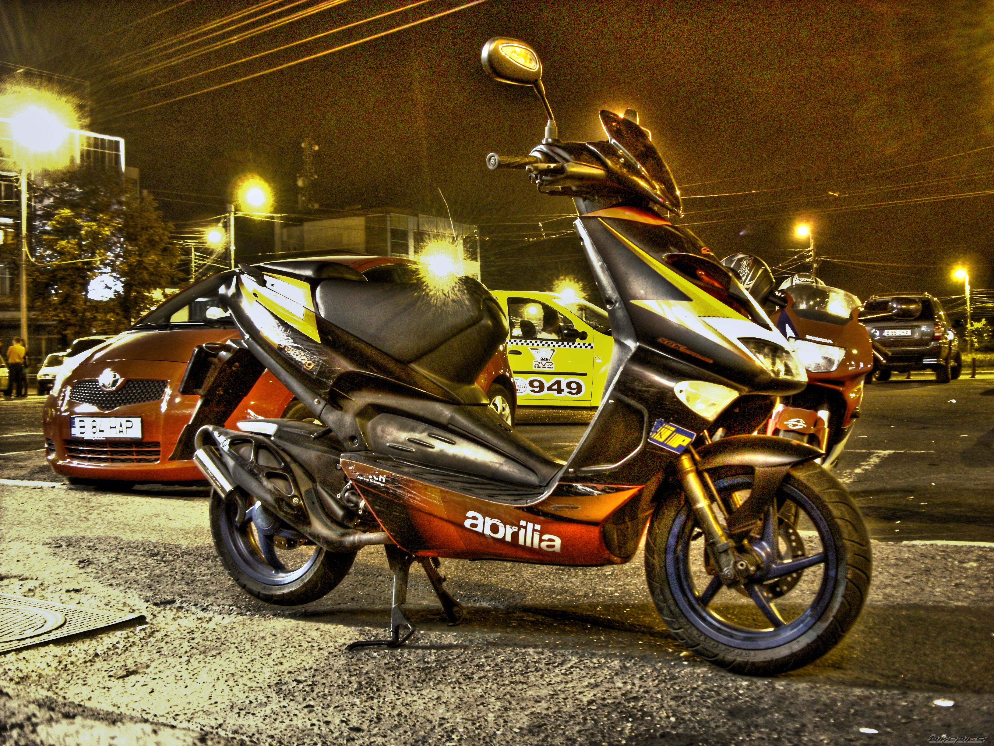 2003 APRILIA SR 50 | Picture 1788567 motorcycle photo