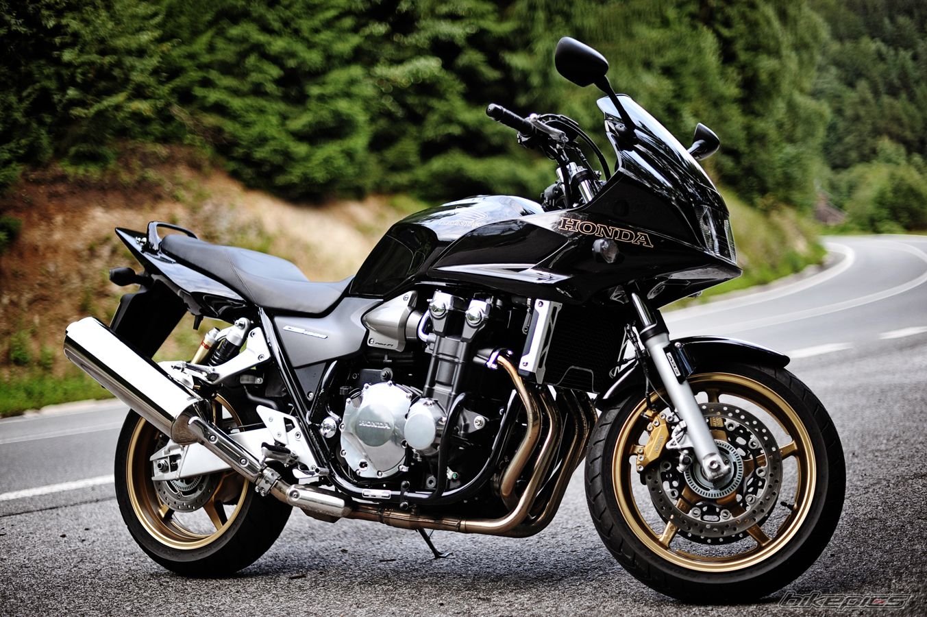 2008 HONDA CB 1300 SA | Picture 1788825 motorcycle photo