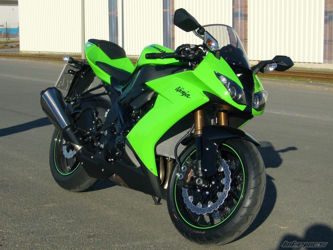 2008 KAWASAKI ZX 10R | Picture 1789177 motorcycle photo