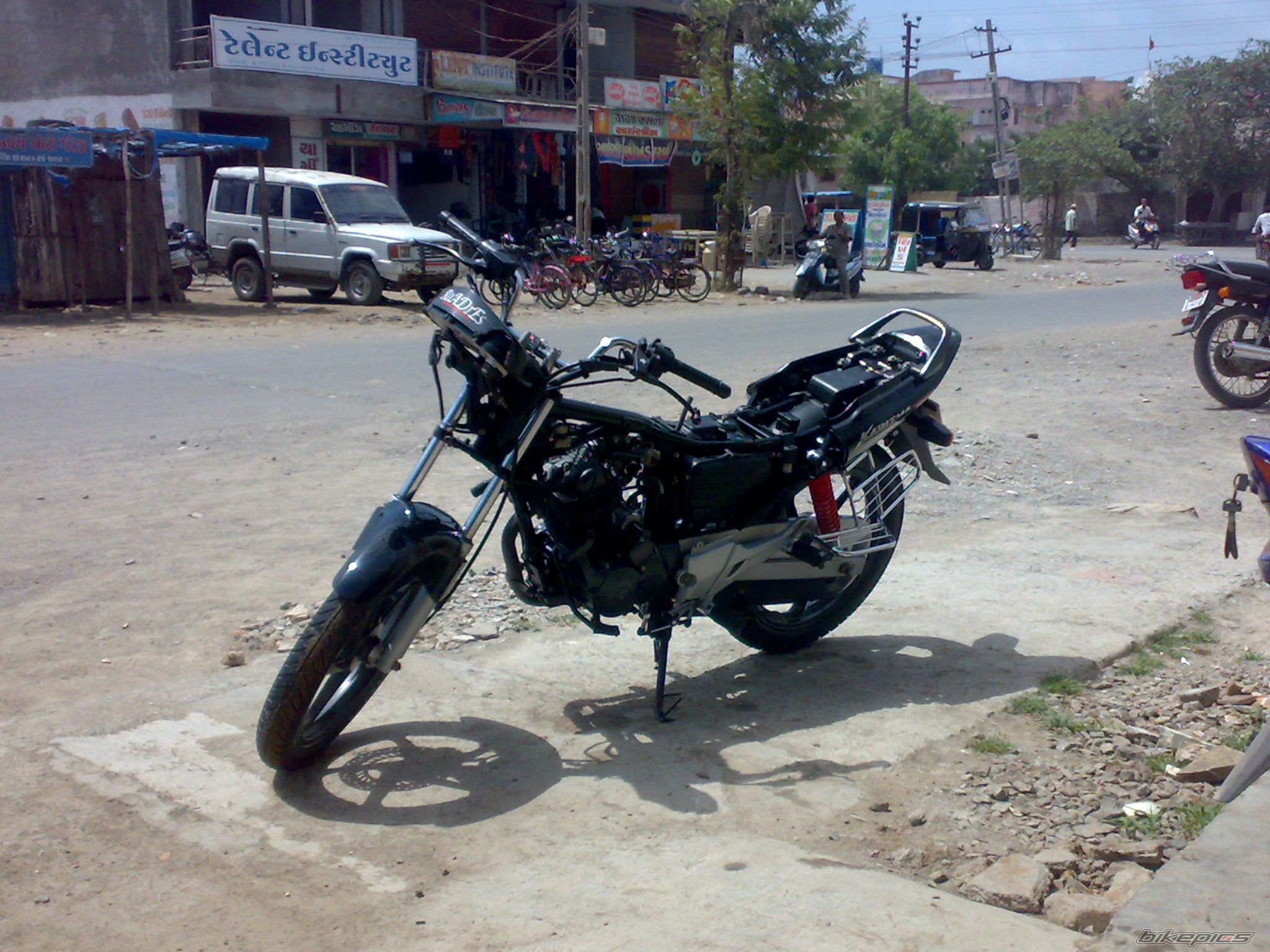 2005 HERO HONDA CBZ | Picture 1789755 motorcycle photo