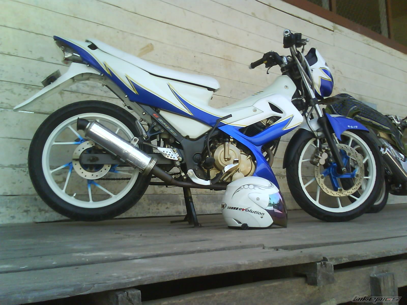 2009 SUZUKI SATRIA F 150 | Picture 1791747 motorcycle photo