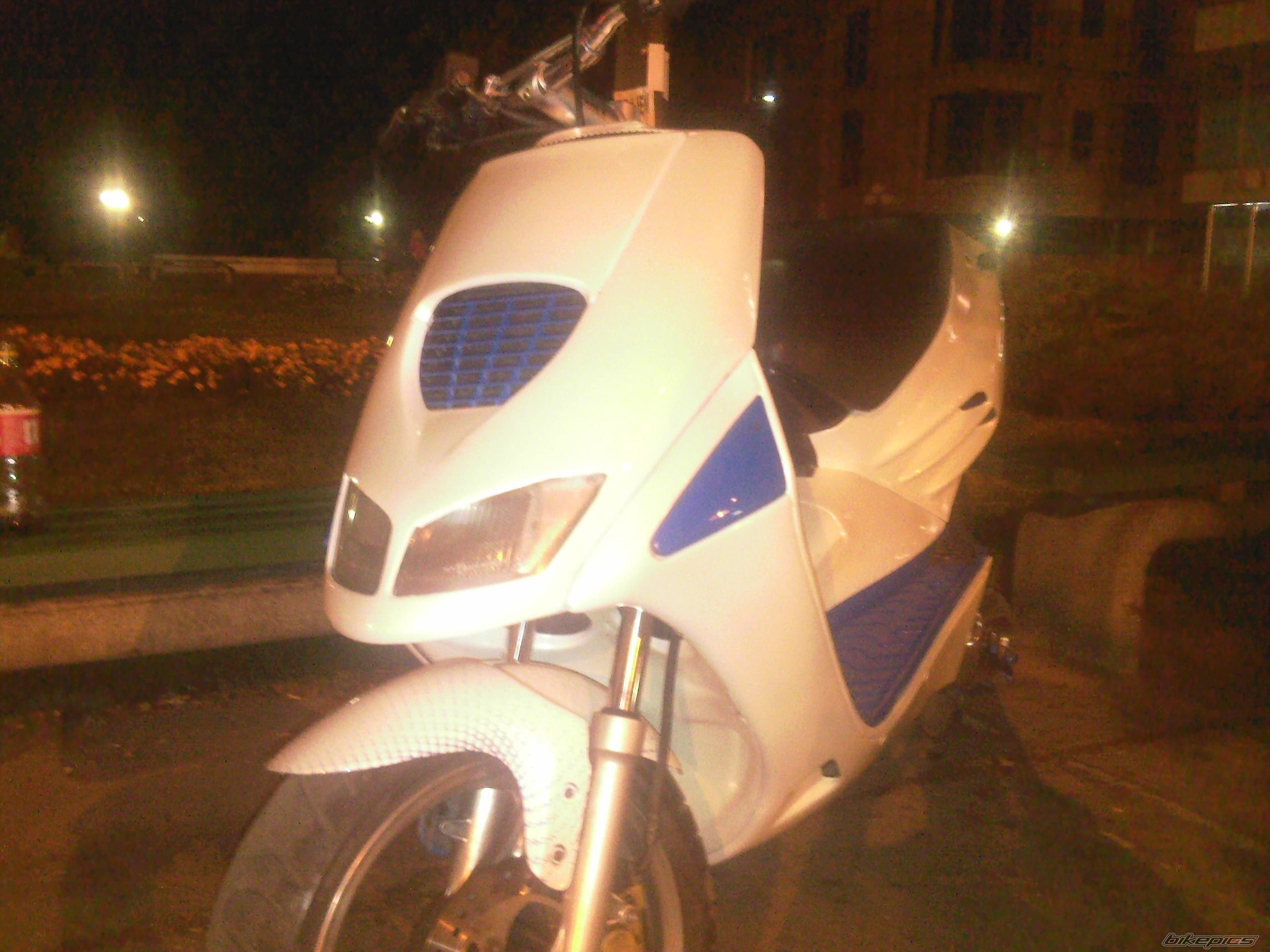2000 APRILIA SR RACING 50 | Picture 1791966 motorcycle photo