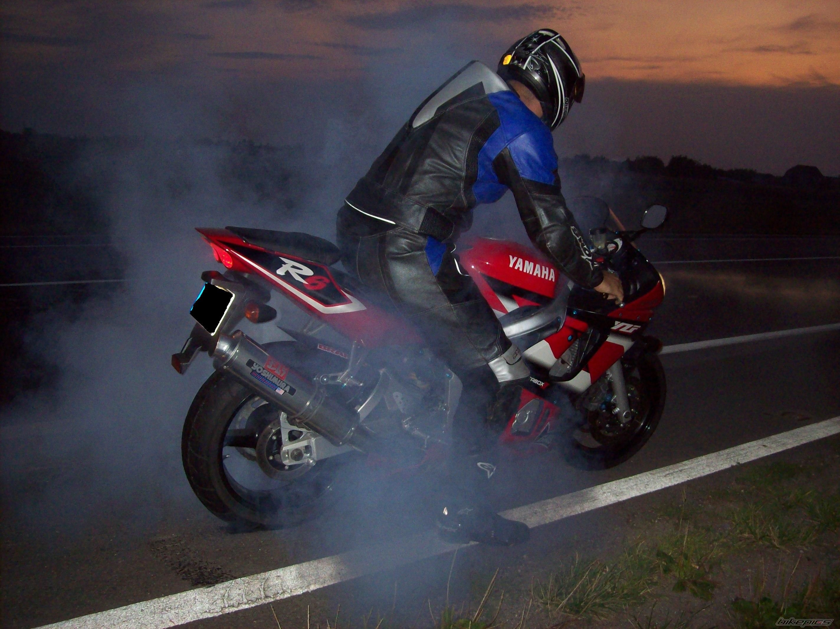 2001 YAMAHA YZF R6 | Picture 1792717 motorcycle photo