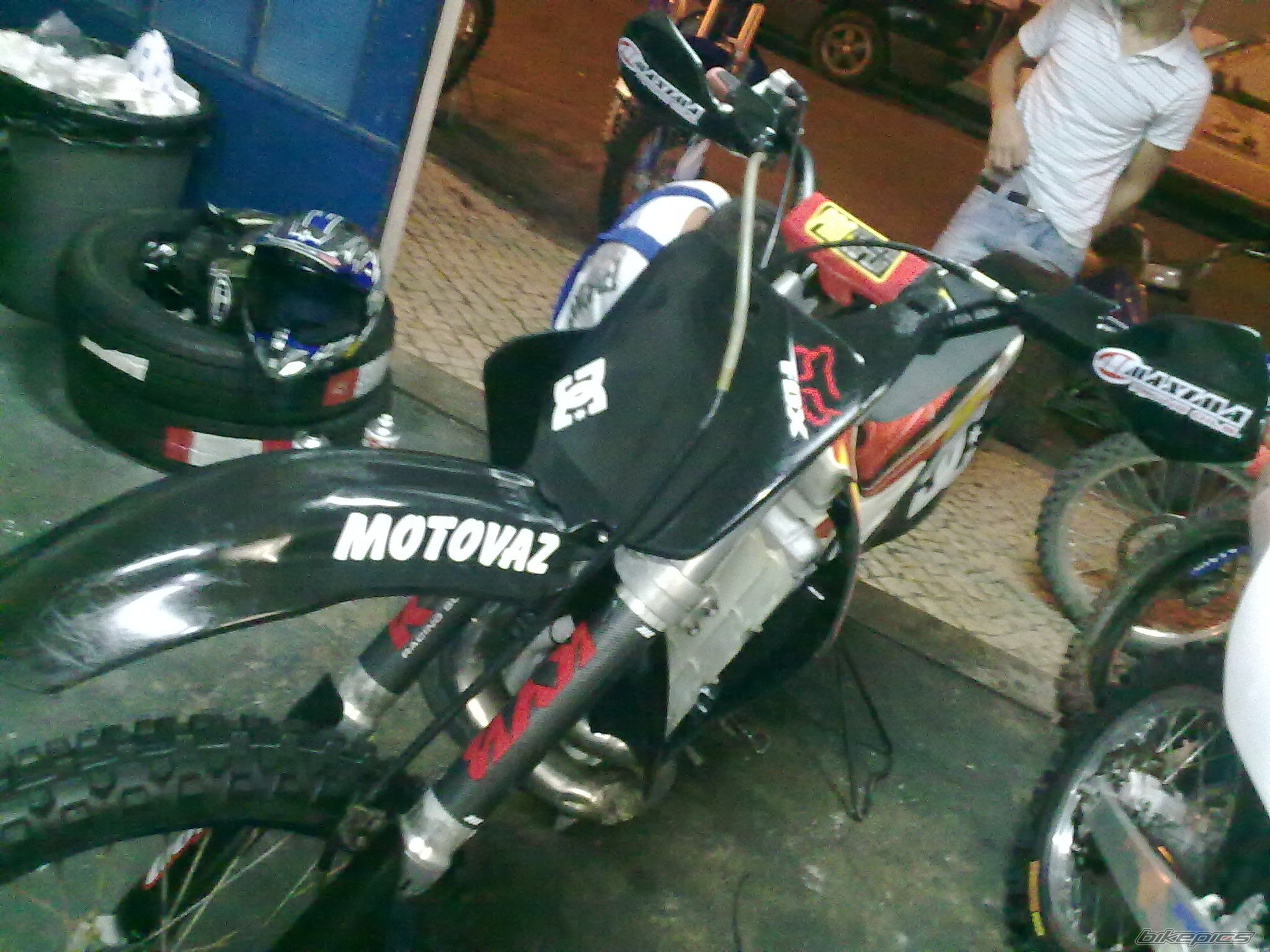 2009 HONDA CR 250 | Picture 1794636 motorcycle photo