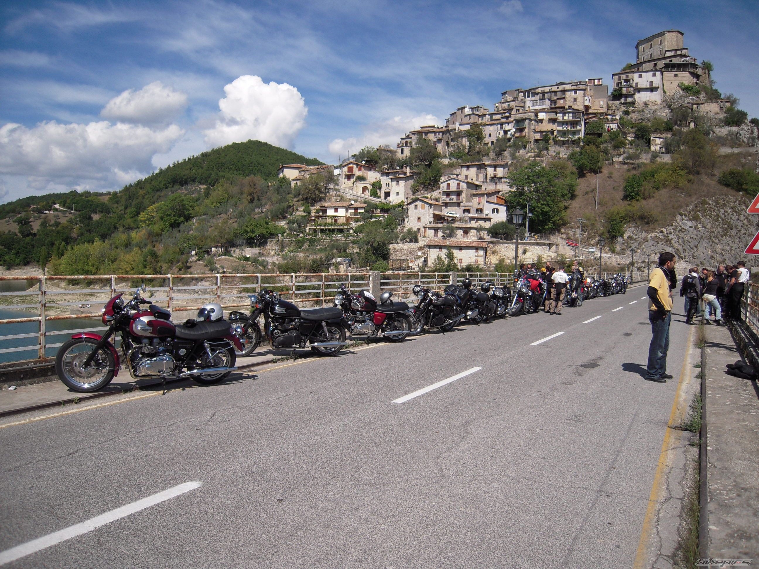 2003 TRIUMPH BONNEVILLE T100 | Picture 1794649 motorcycle photo