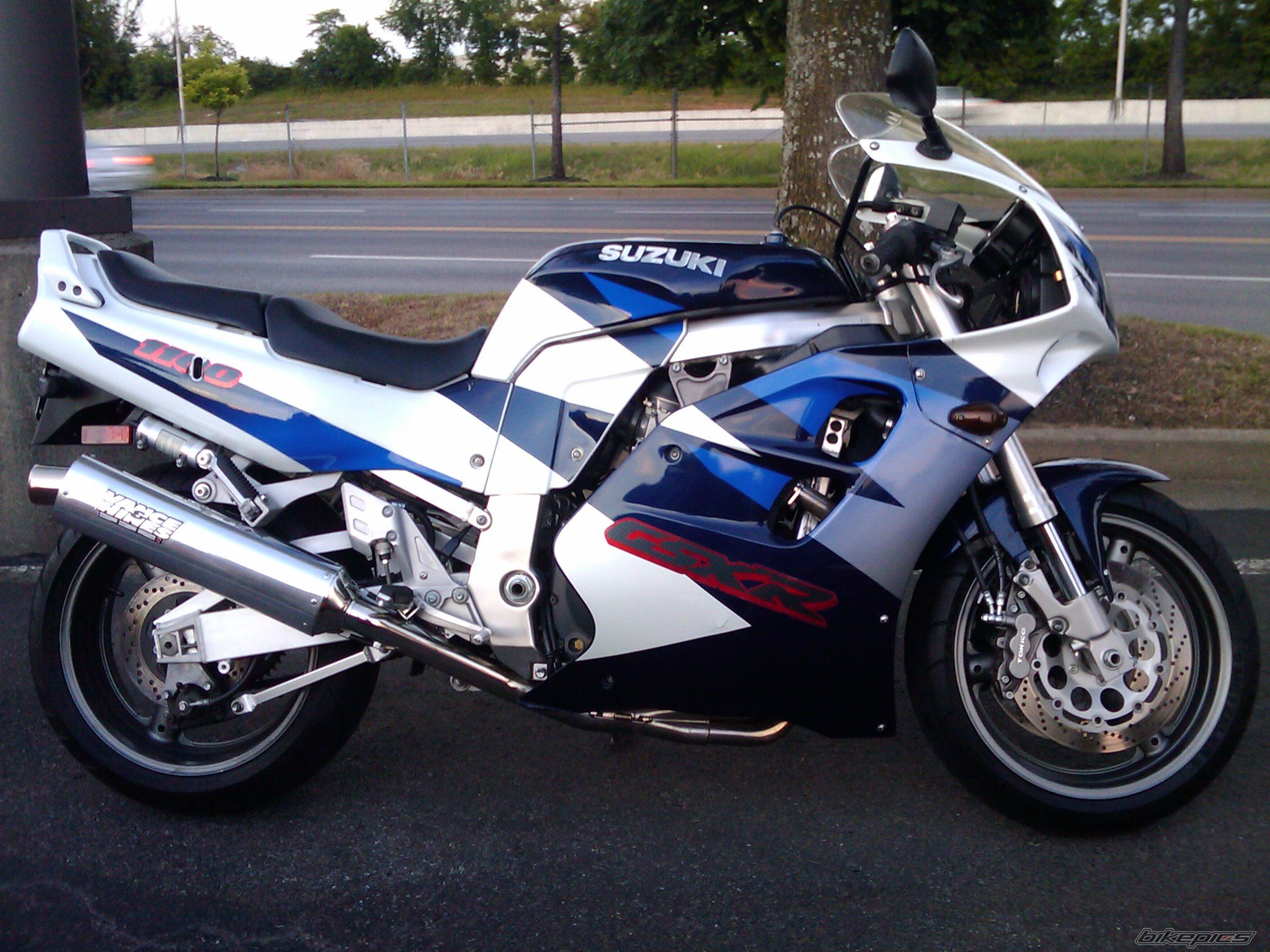 1998 SUZUKI GSX R 1100 | Picture 1795740 motorcycle photo